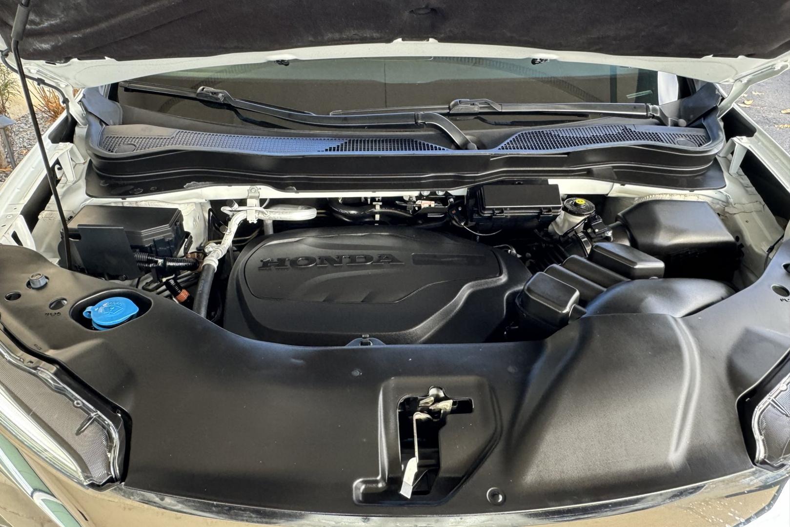 2021 Platinum White Pearl /Black Honda Pilot Touring (5FNYF6H96MB) with an V6 3.5 Liter engine, Automatic 9 Speed transmission, located at 2304 W. Main St., Boise, ID, 83702, (208) 342-7777, 43.622105, -116.218658 - 8 Passenger Seating! New Tires Too! - Photo#26