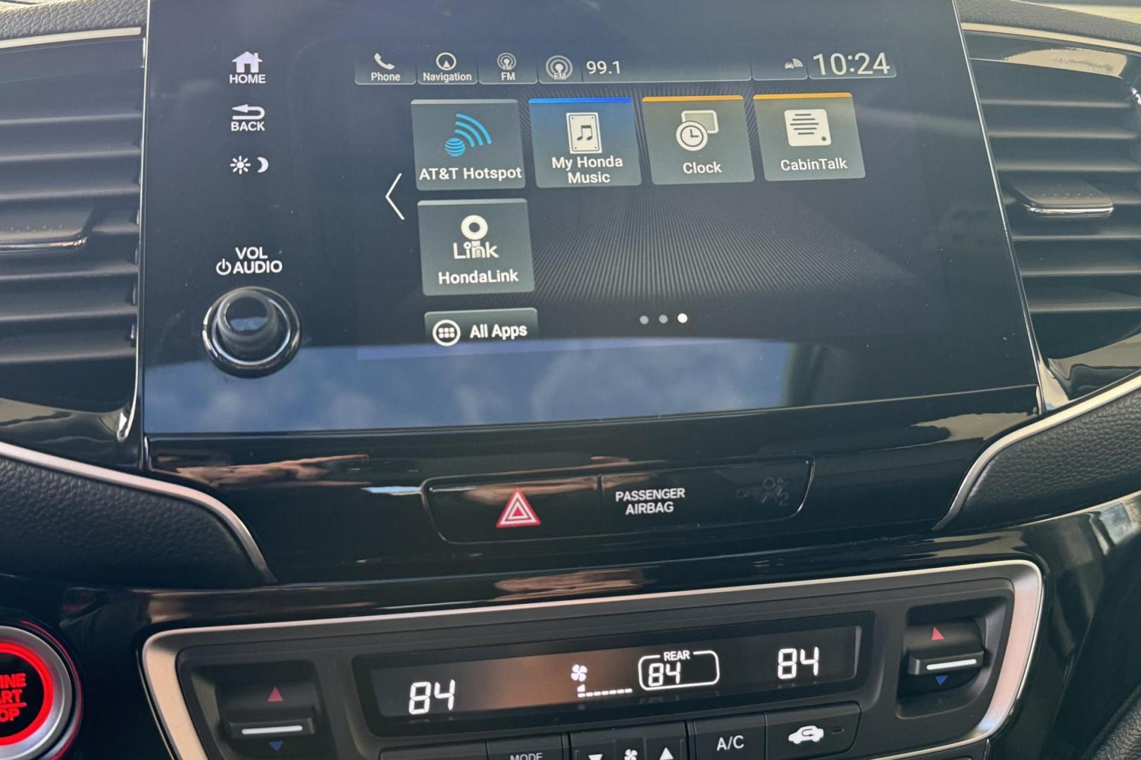 2021 Platinum White Pearl /Black Honda Pilot Touring (5FNYF6H96MB) with an V6 3.5 Liter engine, Automatic 9 Speed transmission, located at 2304 W. Main St., Boise, ID, 83702, (208) 342-7777, 43.622105, -116.218658 - 8 Passenger Seating! New Tires Too! - Photo#9