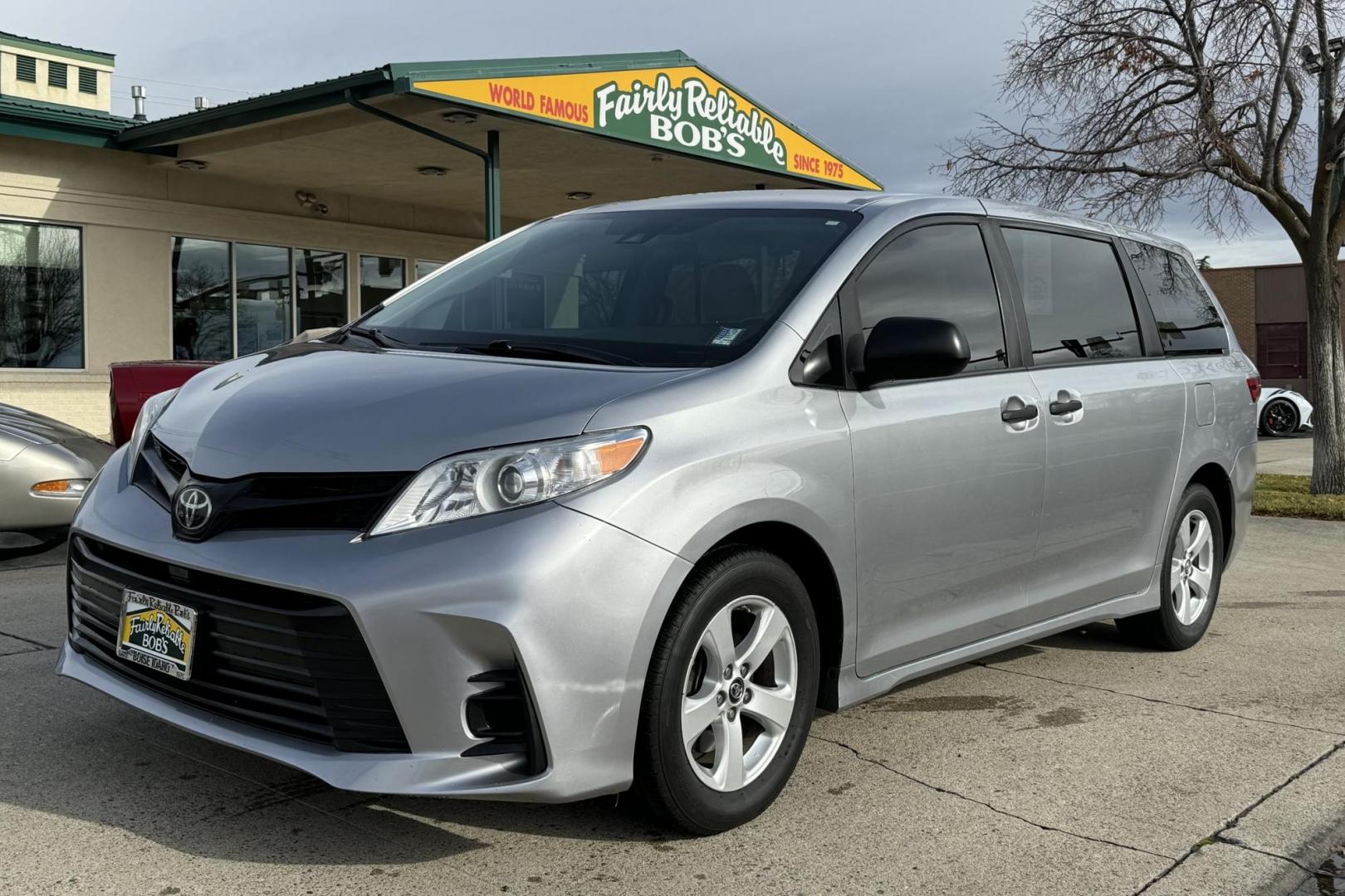 2018 Shimmering Silver /Gray Toyota Sienna L (5TDZZ3DC8JS) with an V6 3.5 Liter engine, Automatic 8 Speed transmission, located at 2304 W. Main St., Boise, ID, 83702, (208) 342-7777, 43.622105, -116.218658 - 4 Captains Chairs! 7 Passenger! Dual Sliding Doors! - Photo#0