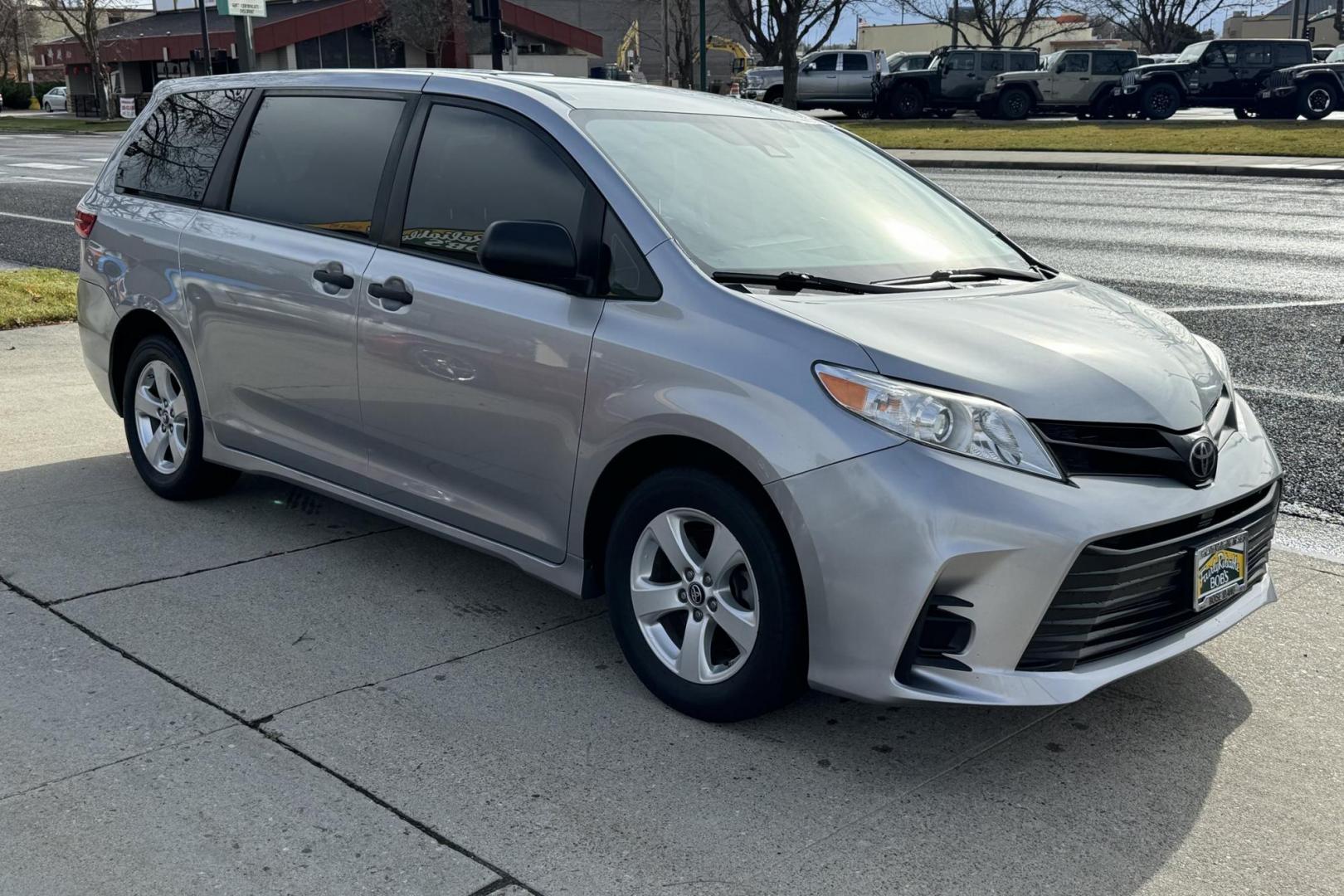 2018 Shimmering Silver /Gray Toyota Sienna L (5TDZZ3DC8JS) with an V6 3.5 Liter engine, Automatic 8 Speed transmission, located at 2304 W. Main St., Boise, ID, 83702, (208) 342-7777, 43.622105, -116.218658 - 4 Captains Chairs! 7 Passenger! Dual Sliding Doors! - Photo#2