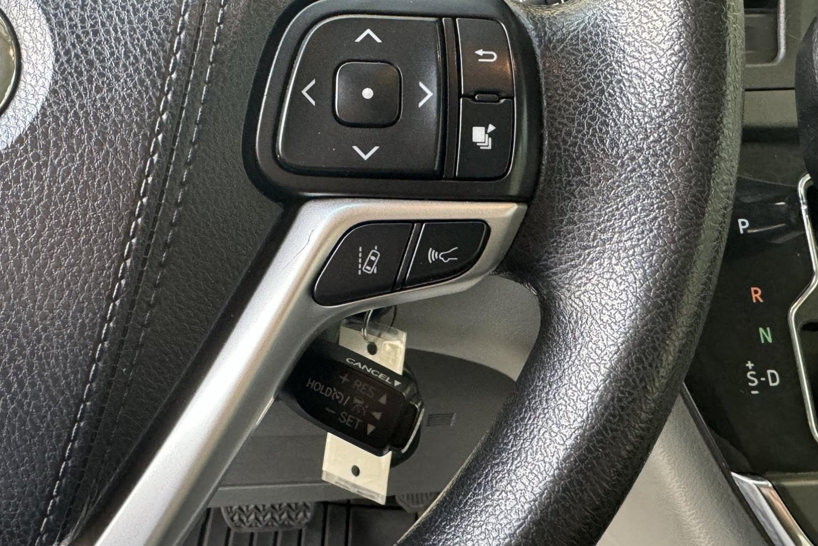 2018 Shimmering Silver /Gray Toyota Sienna L (5TDZZ3DC8JS) with an V6 3.5 Liter engine, Automatic 8 Speed transmission, located at 2304 W. Main St., Boise, ID, 83702, (208) 342-7777, 43.622105, -116.218658 - 4 Captains Chairs! 7 Passenger! Dual Sliding Doors! - Photo#6