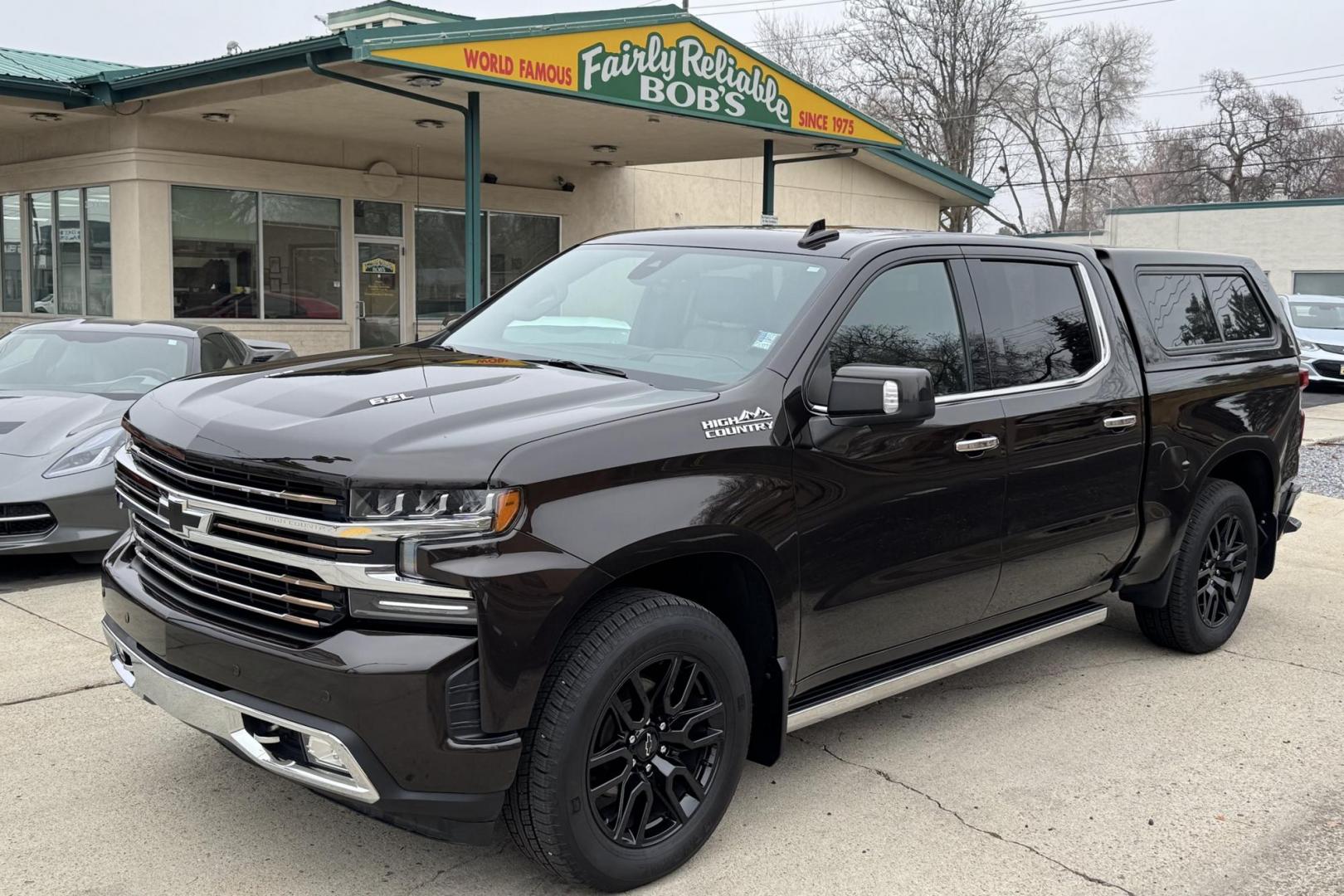 2019 Havana Brown Metallic /Jet Black/Umber Chevrolet Silverado 1500 High Country (1GCUYHEL2KZ) with an V8 6.2 Liter engine, Automatic 10 Speed transmission, located at 2304 W. Main St., Boise, ID, 83702, (208) 342-7777, 43.622105, -116.218658 - Photo#0
