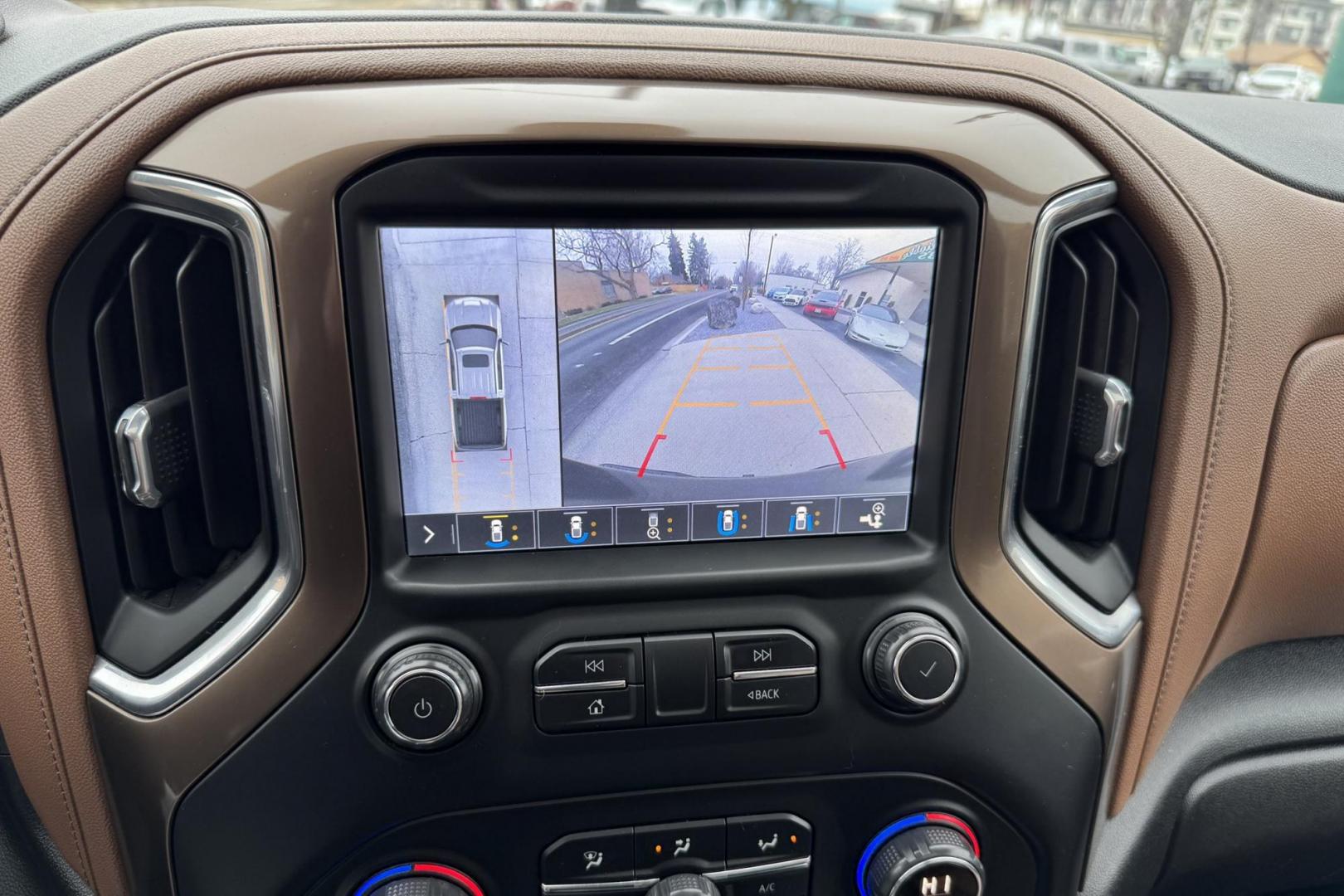 2019 Havana Brown Metallic /Jet Black/Umber Chevrolet Silverado 1500 High Country (1GCUYHEL2KZ) with an V8 6.2 Liter engine, Automatic 10 Speed transmission, located at 2304 W. Main St., Boise, ID, 83702, (208) 342-7777, 43.622105, -116.218658 - Photo#13