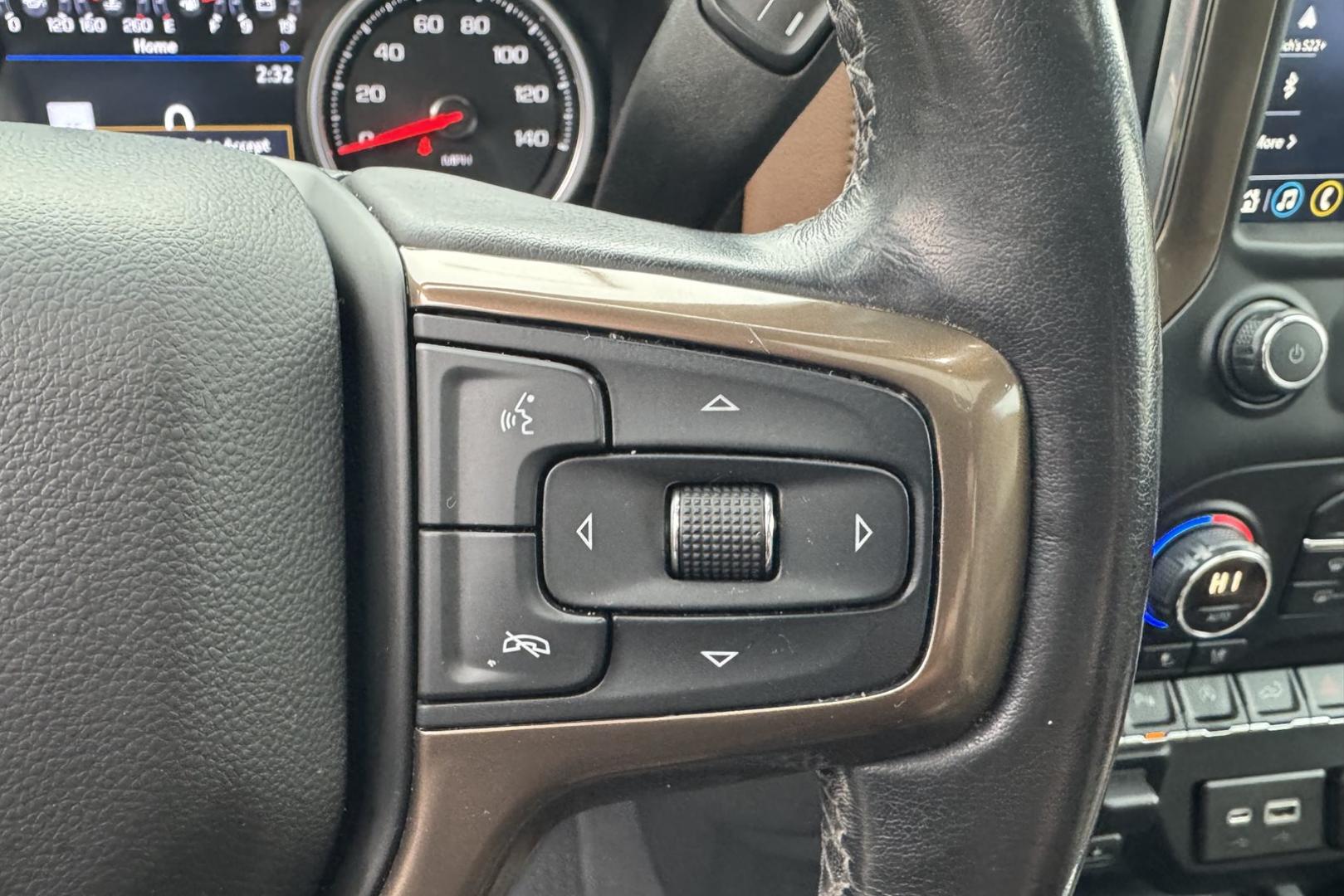 2019 Havana Brown Metallic /Jet Black/Umber Chevrolet Silverado 1500 High Country (1GCUYHEL2KZ) with an V8 6.2 Liter engine, Automatic 10 Speed transmission, located at 2304 W. Main St., Boise, ID, 83702, (208) 342-7777, 43.622105, -116.218658 - Photo#9
