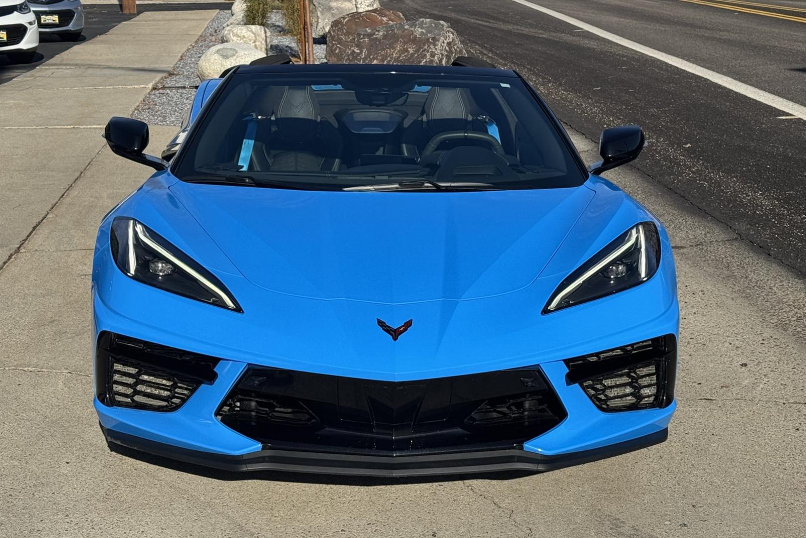 2021 Rapid Blue /Jet Black Chevrolet Corvette Stingray 2LT Z51 (1G1YB3D43M5) with an V8 6.2 Liter engine, Automatic 8 Speed transmission, located at 2304 W. Main St., Boise, ID, 83702, (208) 342-7777, 43.622105, -116.218658 - New Tires! Well Cared For C8 Convertible! - Photo#3