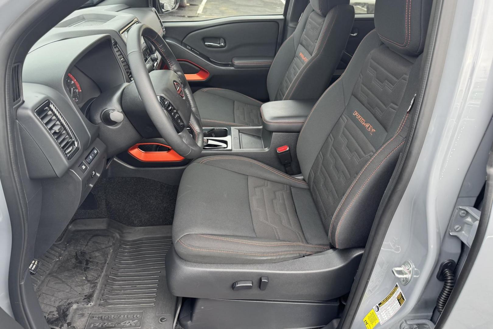 2022 Boulder Gray Pearl /Black Nissan Frontier PRO-4X (1N6ED1EK7NN) with an V6 3.8 Liter engine, Automatic 9 Speed transmission, located at 2304 W. Main St., Boise, ID, 83702, (208) 342-7777, 43.622105, -116.218658 - Photo#9