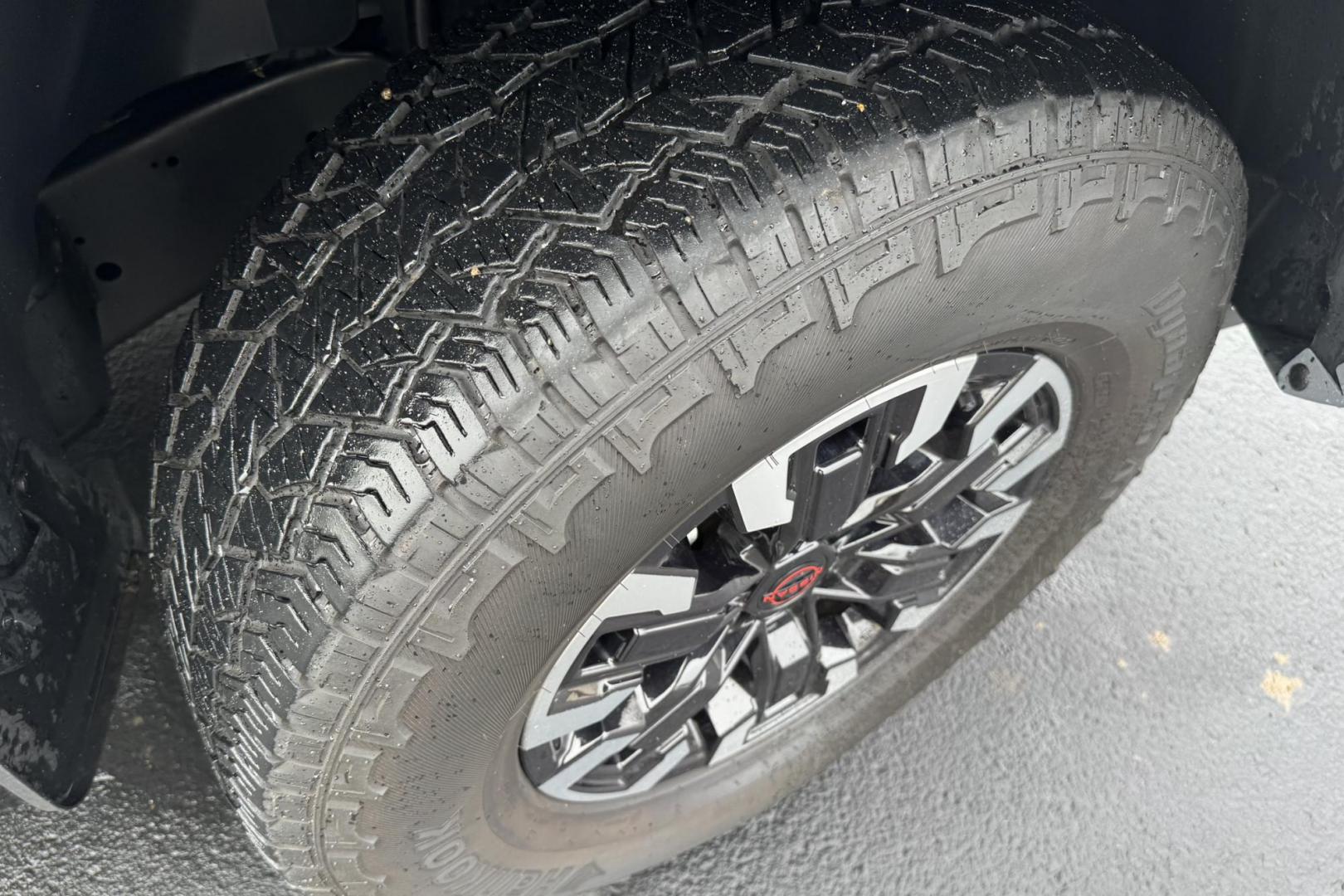2022 Boulder Gray Pearl /Black Nissan Frontier PRO-4X (1N6ED1EK7NN) with an V6 3.8 Liter engine, Automatic 9 Speed transmission, located at 2304 W. Main St., Boise, ID, 83702, (208) 342-7777, 43.622105, -116.218658 - Photo#15