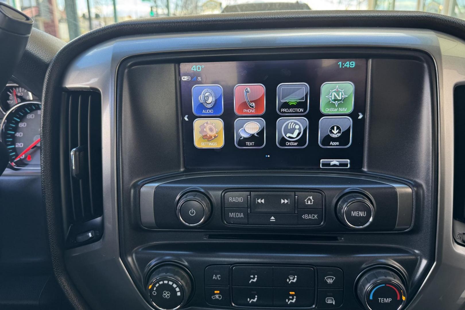 2019 Summit White /Black Chevrolet Silverado 2500HD LT (1GC1KSEG9KF) with an V8 6.0 Liter engine, Automatic 6 Speed transmission, located at 2304 W. Main St., Boise, ID, 83702, (208) 342-7777, 43.622105, -116.218658 - Ready To Haul! Seats 6! - Photo#20