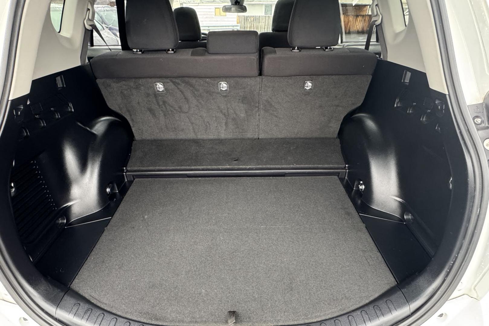 2018 Super White /Black Toyota RAV4 XLE (JTMRJREV1JD) with an 4 Cyl 2.5 Liter Hybrid engine, Automatic transmission, located at 2304 W. Main St., Boise, ID, 83702, (208) 342-7777, 43.622105, -116.218658 - Hard To Find! Great To Own! - Photo#16