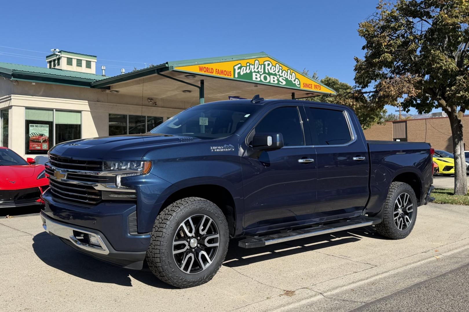 2022 Northsky Blue Metallic /Black Chevrolet Silverado 1500 High Country (3GCUYHET5NG) with an 6 Cyl 3.0 Liter Duramax Turbo Diesel engine, Automatic 10 Speed transmission, located at 2304 W. Main St., Boise, ID, 83702, (208) 342-7777, 43.622105, -116.218658 - Diesel Powered! Well Optioned! Good To Go!- Photo#0