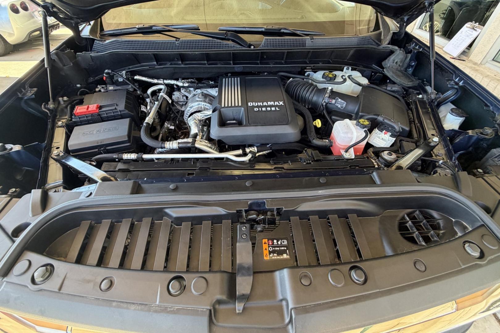 2022 Northsky Blue Metallic /Black Chevrolet Silverado 1500 High Country (3GCUYHET5NG) with an 6 Cyl 3.0 Liter Duramax Turbo Diesel engine, Automatic 10 Speed transmission, located at 2304 W. Main St., Boise, ID, 83702, (208) 342-7777, 43.622105, -116.218658 - Diesel Powered! Well Optioned! Good To Go!- Photo#16
