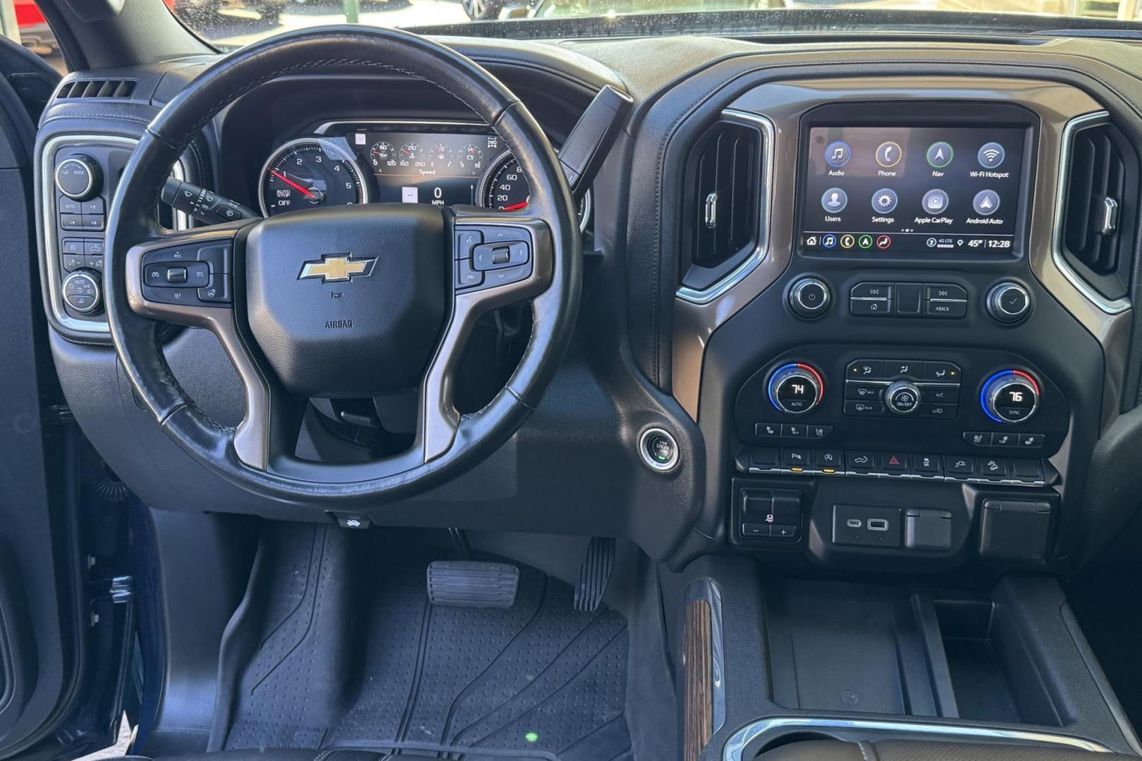 2022 Blue /Black Chevrolet Silverado 1500 High Country (3GCUYHET5NG) with an 6 Cyl 3.0 Liter Turbo Diesel engine, Automatic 10 Speed transmission, located at 2304 W. Main St., Boise, ID, 83702, (208) 342-7777, 43.622105, -116.218658 - Diesel Powered! - Photo#17