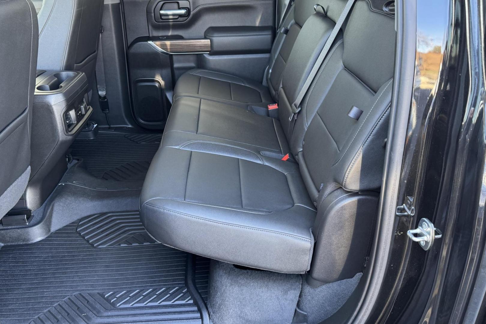 2022 Black /Black Chevrolet Silverado 1500 RST Z/71 (1GCUYEEL6NZ) with an V8 6.2 Liter engine, Automatic 10 Speed transmission, located at 2304 W. Main St., Boise, ID, 83702, (208) 342-7777, 43.622105, -116.218658 - Low Mileage! - Photo#15