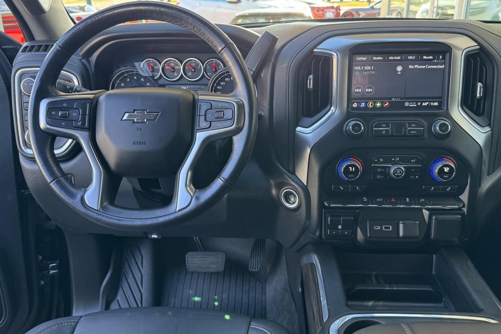 2022 Black /Black Chevrolet Silverado 1500 RST Z/71 (1GCUYEEL6NZ) with an V8 6.2 Liter engine, Automatic 10 Speed transmission, located at 2304 W. Main St., Boise, ID, 83702, (208) 342-7777, 43.622105, -116.218658 - Low Mileage! - Photo#18