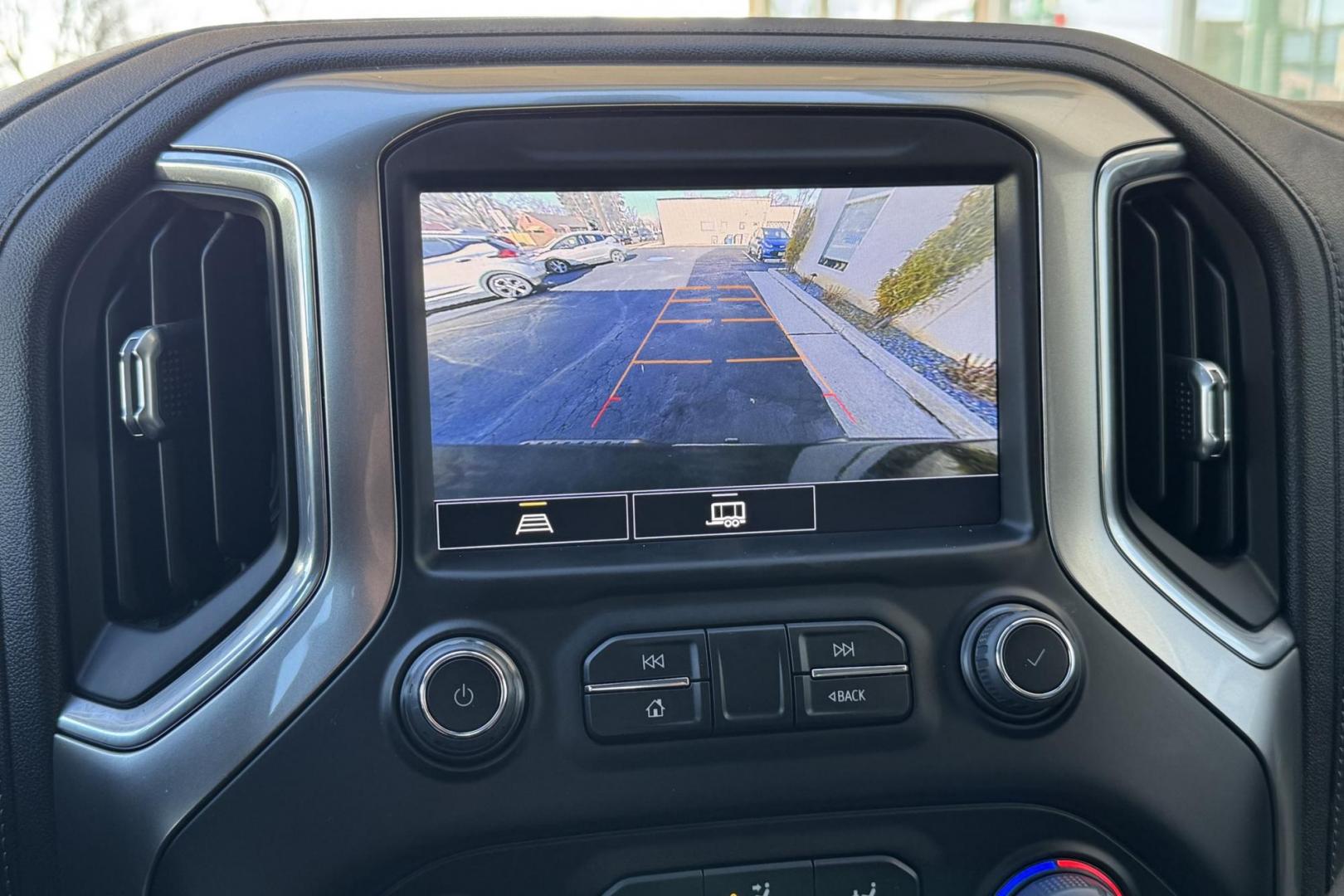 2022 Black /Black Chevrolet Silverado 1500 RST Z/71 (1GCUYEEL6NZ) with an V8 6.2 Liter engine, Automatic 10 Speed transmission, located at 2304 W. Main St., Boise, ID, 83702, (208) 342-7777, 43.622105, -116.218658 - Low Mileage! - Photo#4