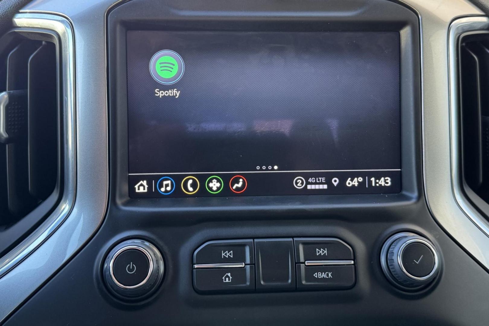 2022 Black /Black Chevrolet Silverado 1500 RST Z/71 (1GCUYEEL6NZ) with an V8 6.2 Liter engine, Automatic 10 Speed transmission, located at 2304 W. Main St., Boise, ID, 83702, (208) 342-7777, 43.622105, -116.218658 - Low Mileage! - Photo#8