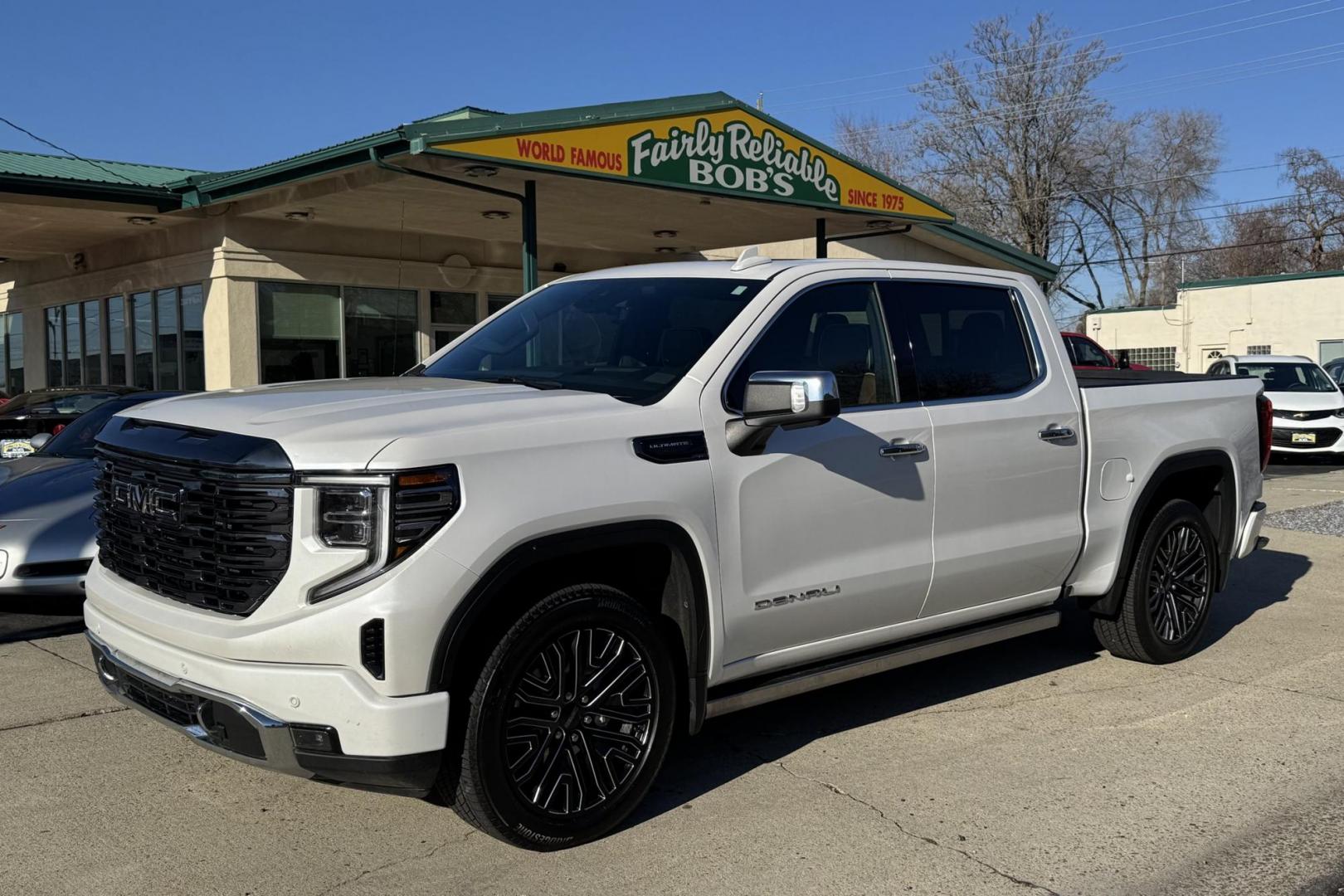 2022 White Frost Tricoat /Alpine Umber GMC Sierra 1500 Denali Ultimate (1GTUUHET1NZ) with an 6 Cyl 3.0 Liter Turbo Diesel engine, Automatic 10 Speed transmission, located at 2304 W. Main St., Boise, ID, 83702, (208) 342-7777, 43.622105, -116.218658 - Looking For That Amazing Truck? Here It Is! - Photo#0