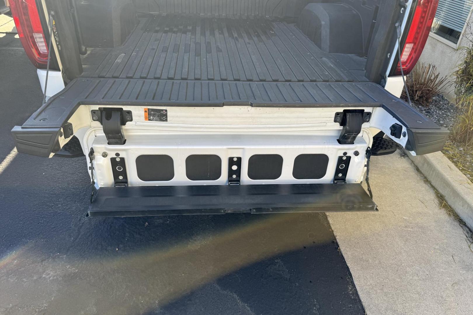 2022 White Frost Tricoat /Alpine Umber GMC Sierra 1500 Denali Ultimate (1GTUUHET1NZ) with an 6 Cyl 3.0 Liter Turbo Diesel engine, Automatic 10 Speed transmission, located at 2304 W. Main St., Boise, ID, 83702, (208) 342-7777, 43.622105, -116.218658 - Looking For That Amazing Truck? Here It Is! - Photo#35