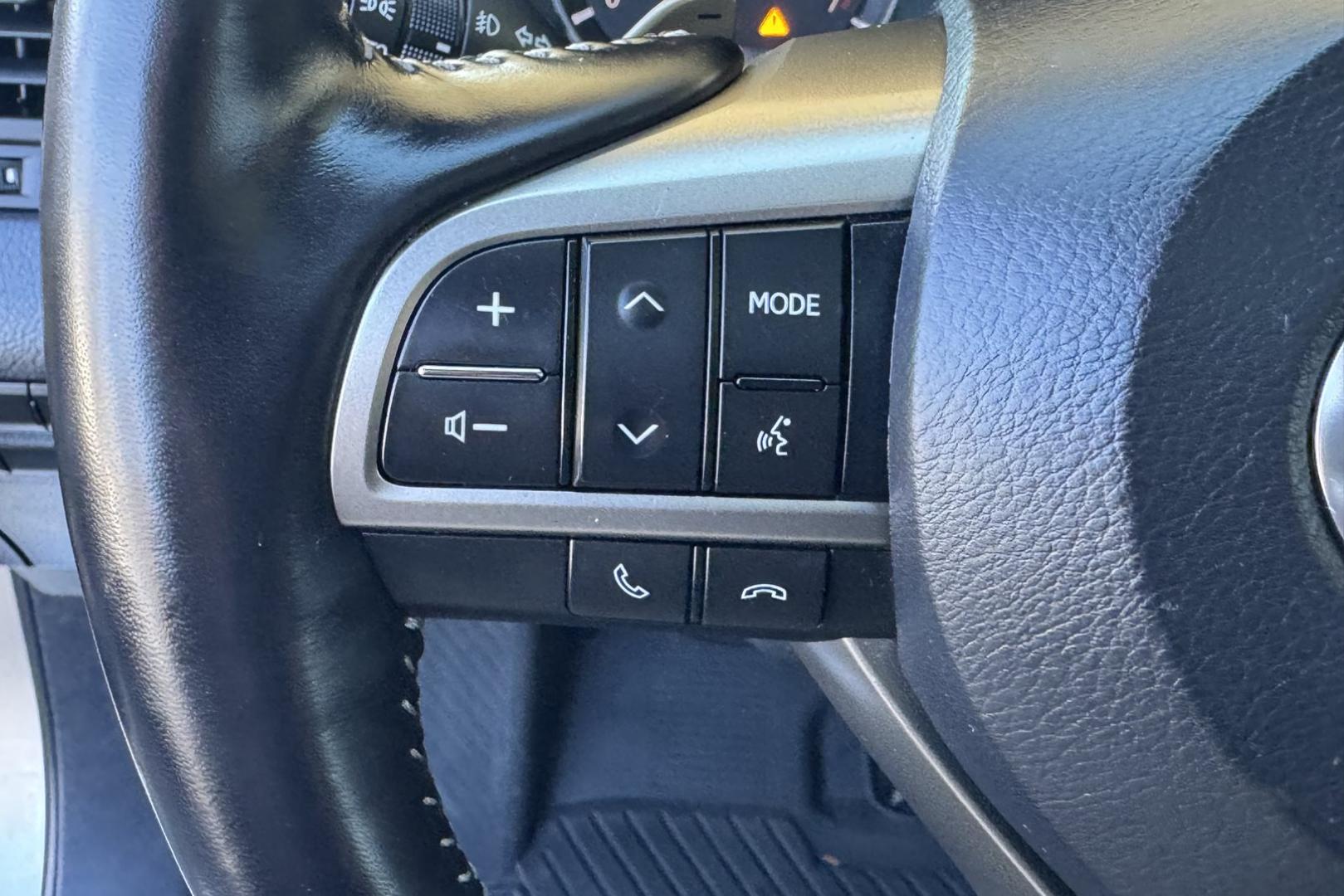 2021 Atomic Silver /Black Lexus RX 350L Luxury (JTJJZKFAXM2) with an V6 3.5 Liter engine, Automatic 8 Speed transmission, located at 2304 W. Main St., Boise, ID, 83702, (208) 342-7777, 43.622105, -116.218658 - Photo#11