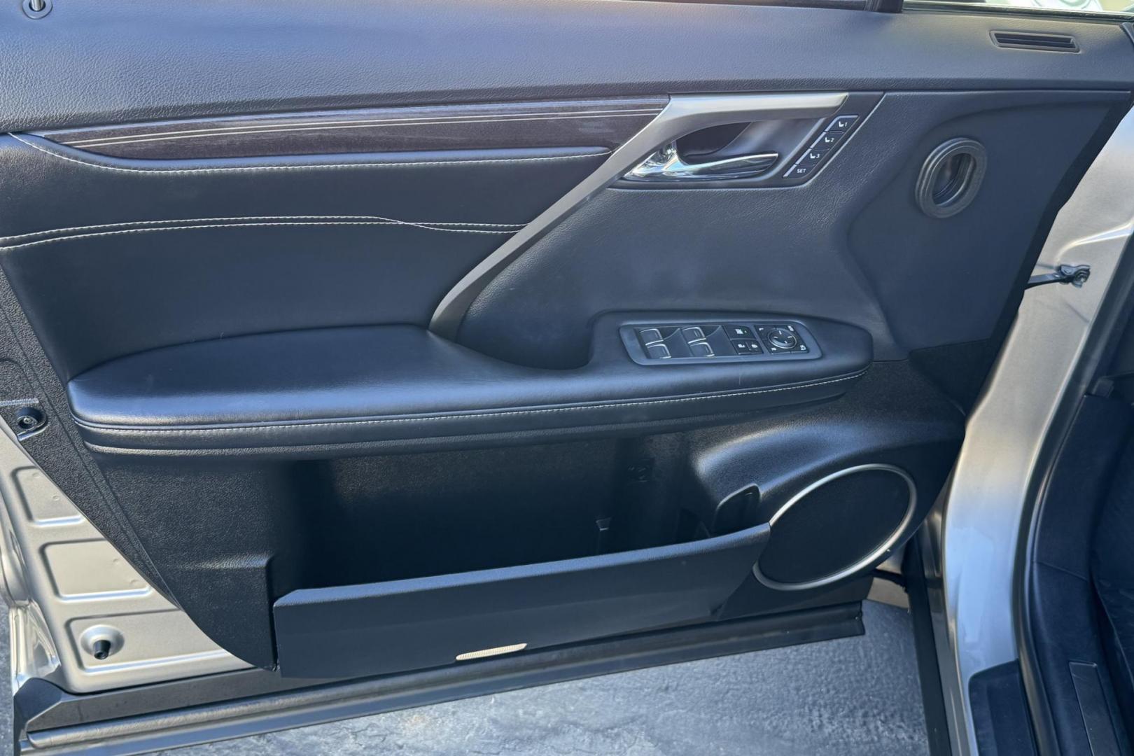 2021 Atomic Silver /Black Lexus RX 350L Luxury (JTJJZKFAXM2) with an V6 3.5 Liter engine, Automatic 8 Speed transmission, located at 2304 W. Main St., Boise, ID, 83702, (208) 342-7777, 43.622105, -116.218658 - Photo#13