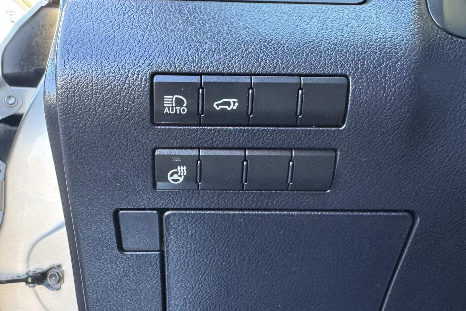2021 Atomic Silver /Black Lexus RX 350L Luxury (JTJJZKFAXM2) with an V6 3.5 Liter engine, Automatic 8 Speed transmission, located at 2304 W. Main St., Boise, ID, 83702, (208) 342-7777, 43.622105, -116.218658 - Photo#10