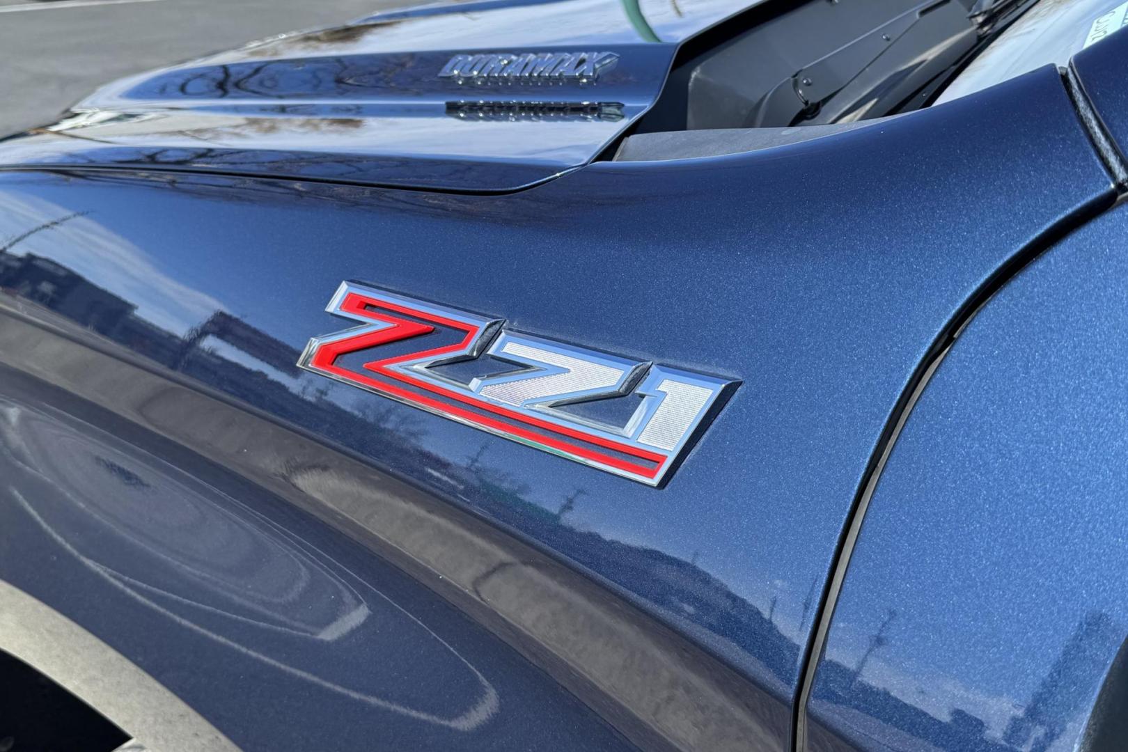 2021 Blue /Black Chevrolet Silverado 1500 RST Z/71 (1GCUYEET8MZ) with an 6 Cyl 3.0 Liter Turbo Diesel engine, Automatic 10 Speed transmission, located at 2304 W. Main St., Boise, ID, 83702, (208) 342-7777, 43.622105, -116.218658 - Great For Fuel Economy And Towing! - Photo#4