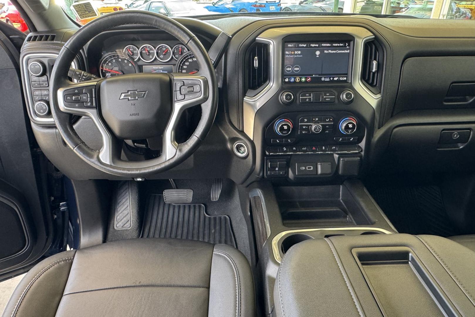 2021 Blue /Black Chevrolet Silverado 1500 RST Z/71 (1GCUYEET8MZ) with an 6 Cyl 3.0 Liter Turbo Diesel engine, Automatic 10 Speed transmission, located at 2304 W. Main St., Boise, ID, 83702, (208) 342-7777, 43.622105, -116.218658 - Great For Fuel Economy And Towing! - Photo#20