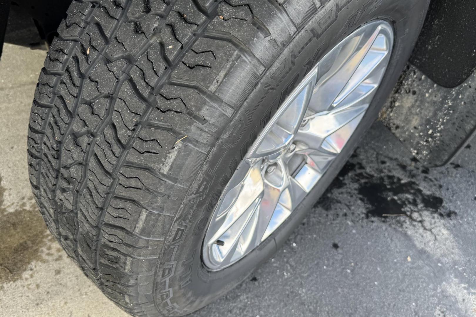 2021 Black /Jet Black Chevrolet Silverado 1500 LTZ (1GCUYGEL8MZ) with an V8 6.2 Liter engine, Automatic 10 Speed transmission, located at 2304 W. Main St., Boise, ID, 83702, (208) 342-7777, 43.622105, -116.218658 - Low Mileage And Clean! - Photo#19