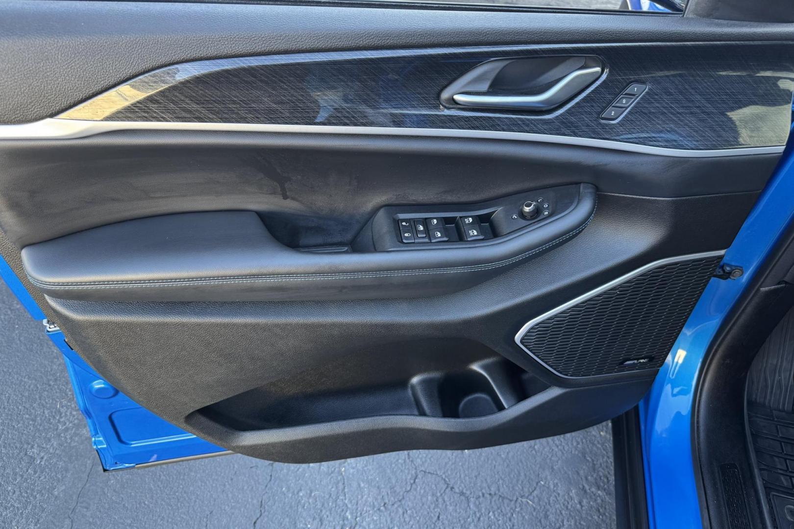 2022 Hydro Blue Pearl /Black Jeep Grand Cherokee 4xe Trailhawk (1C4RJYC67N8) with an 4 Cyl 2.0 Liter Hybrid engine, Automatic 8 Speed transmission, located at 2304 W. Main St., Boise, ID, 83702, (208) 342-7777, 43.622105, -116.218658 - Photo#18