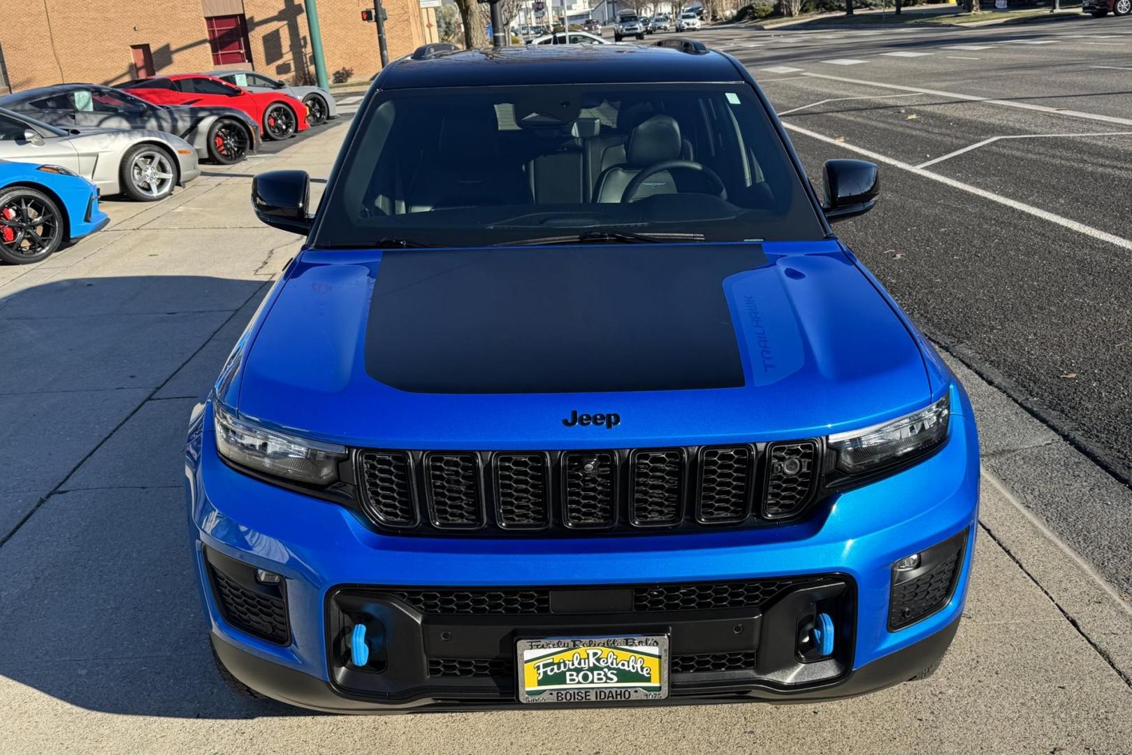 2022 Hydro Blue Pearl /Black Jeep Grand Cherokee 4xe Trailhawk (1C4RJYC67N8) with an 4 Cyl 2.0 Liter Hybrid engine, Automatic 8 Speed transmission, located at 2304 W. Main St., Boise, ID, 83702, (208) 342-7777, 43.622105, -116.218658 - Photo#3