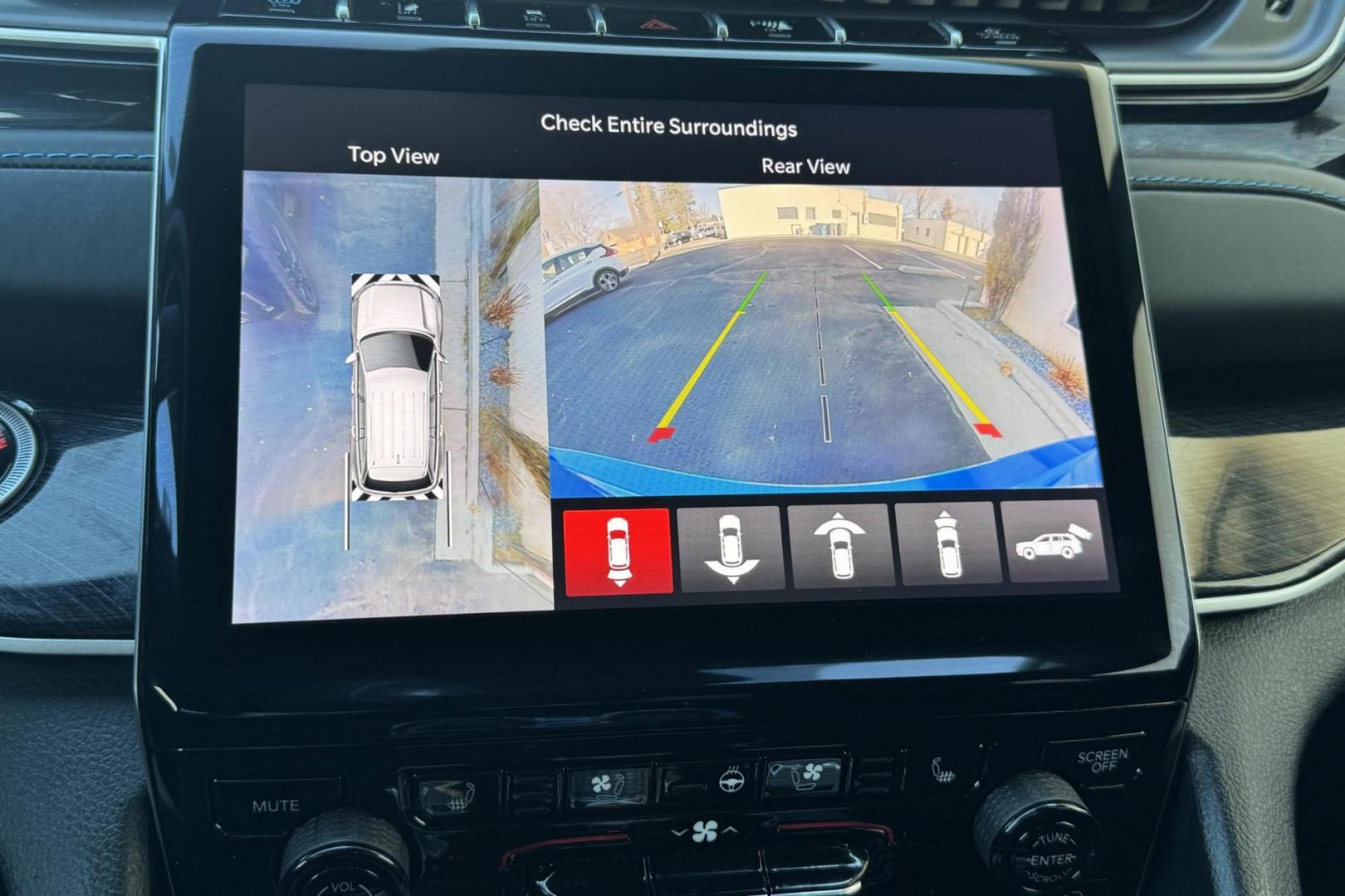 2022 Hydro Blue Pearl /Black Jeep Grand Cherokee 4xe Trailhawk (1C4RJYC67N8) with an 4 Cyl 2.0 Liter Hybrid engine, Automatic 8 Speed transmission, located at 2304 W. Main St., Boise, ID, 83702, (208) 342-7777, 43.622105, -116.218658 - Photo#5