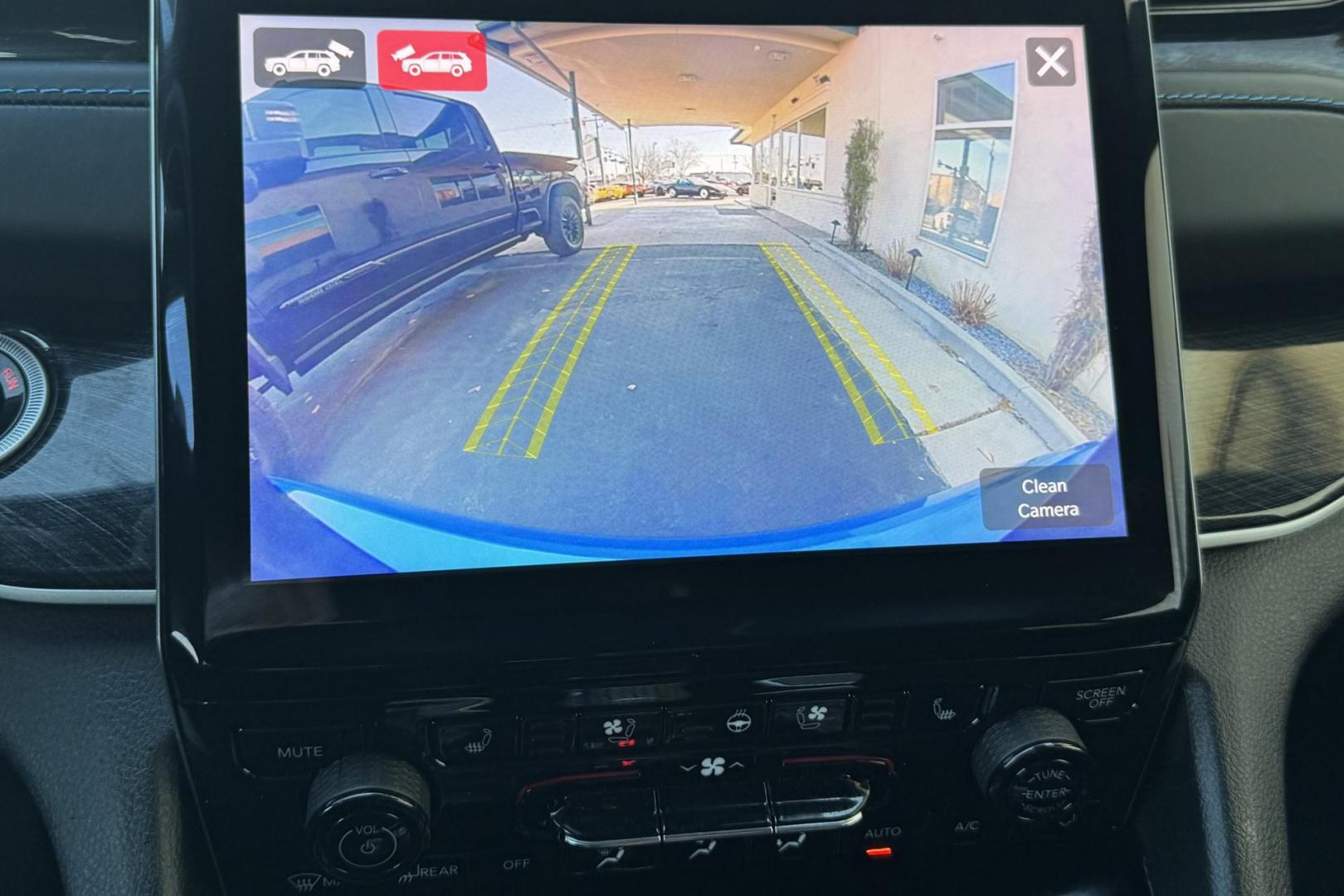 2022 Hydro Blue Pearl /Black Jeep Grand Cherokee 4xe Trailhawk (1C4RJYC67N8) with an 4 Cyl 2.0 Liter Hybrid engine, Automatic 8 Speed transmission, located at 2304 W. Main St., Boise, ID, 83702, (208) 342-7777, 43.622105, -116.218658 - Photo#9