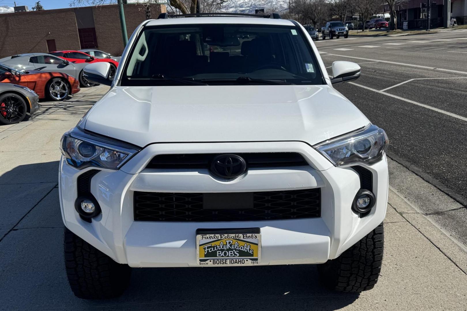 2021 Super White /Black Toyota 4Runner SR5 Premium (JTENU5JR6M5) with an V6 3.5 Liter engine, Automatic transmission, located at 2304 W. Main St., Boise, ID, 83702, (208) 342-7777, 43.622105, -116.218658 - Attention To Detail! This One Is Nice! 3rd Row Seating! - Photo#2