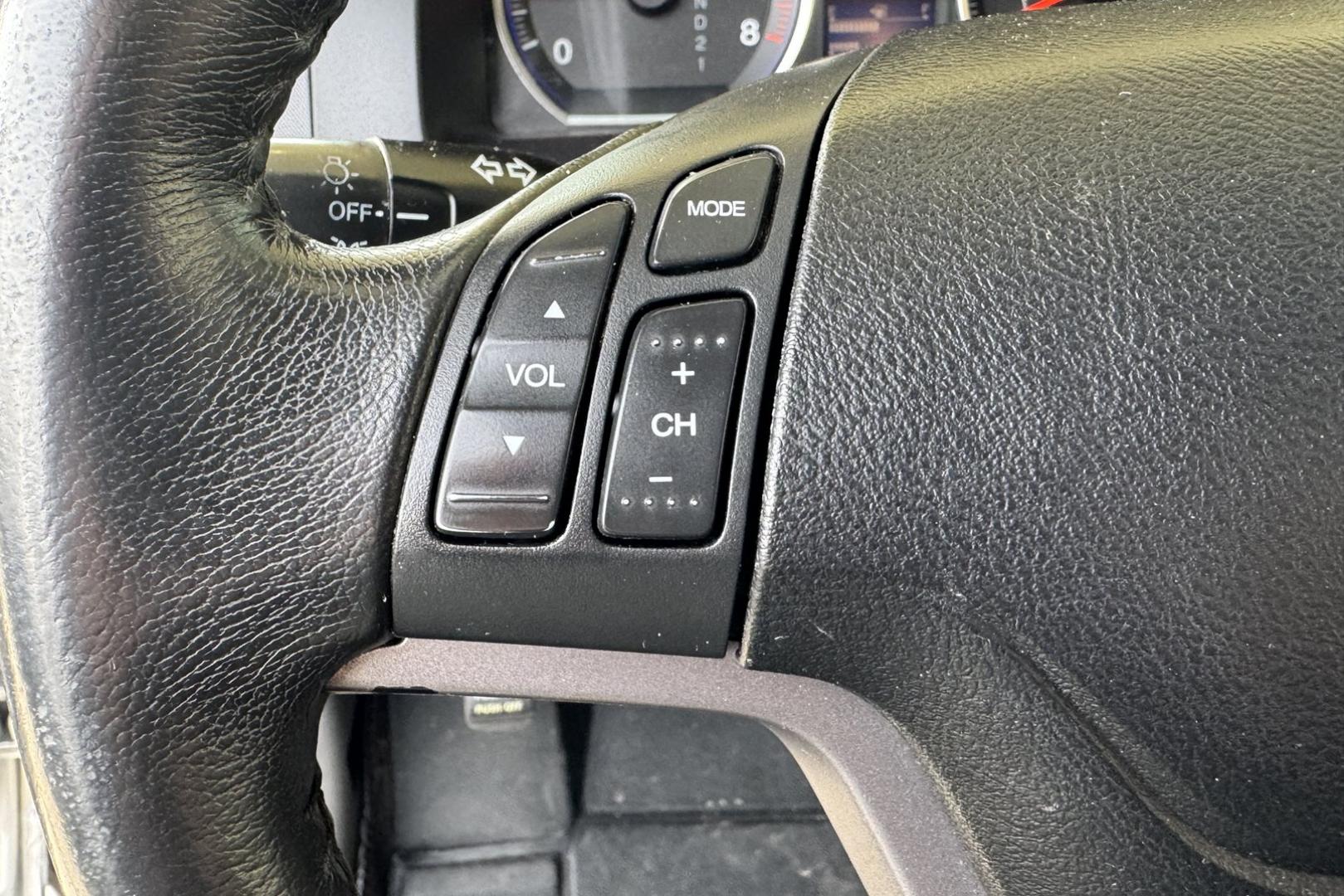 2011 Silver /Gray Honda CR-V EX-L (JHLRE4H78BC) with an 4 Cyl 2.4 Liter engine, Automatic transmission, located at 2304 W. Main St., Boise, ID, 83702, (208) 342-7777, 43.622105, -116.218658 - Hard To Find! Great To Own! - Photo#8