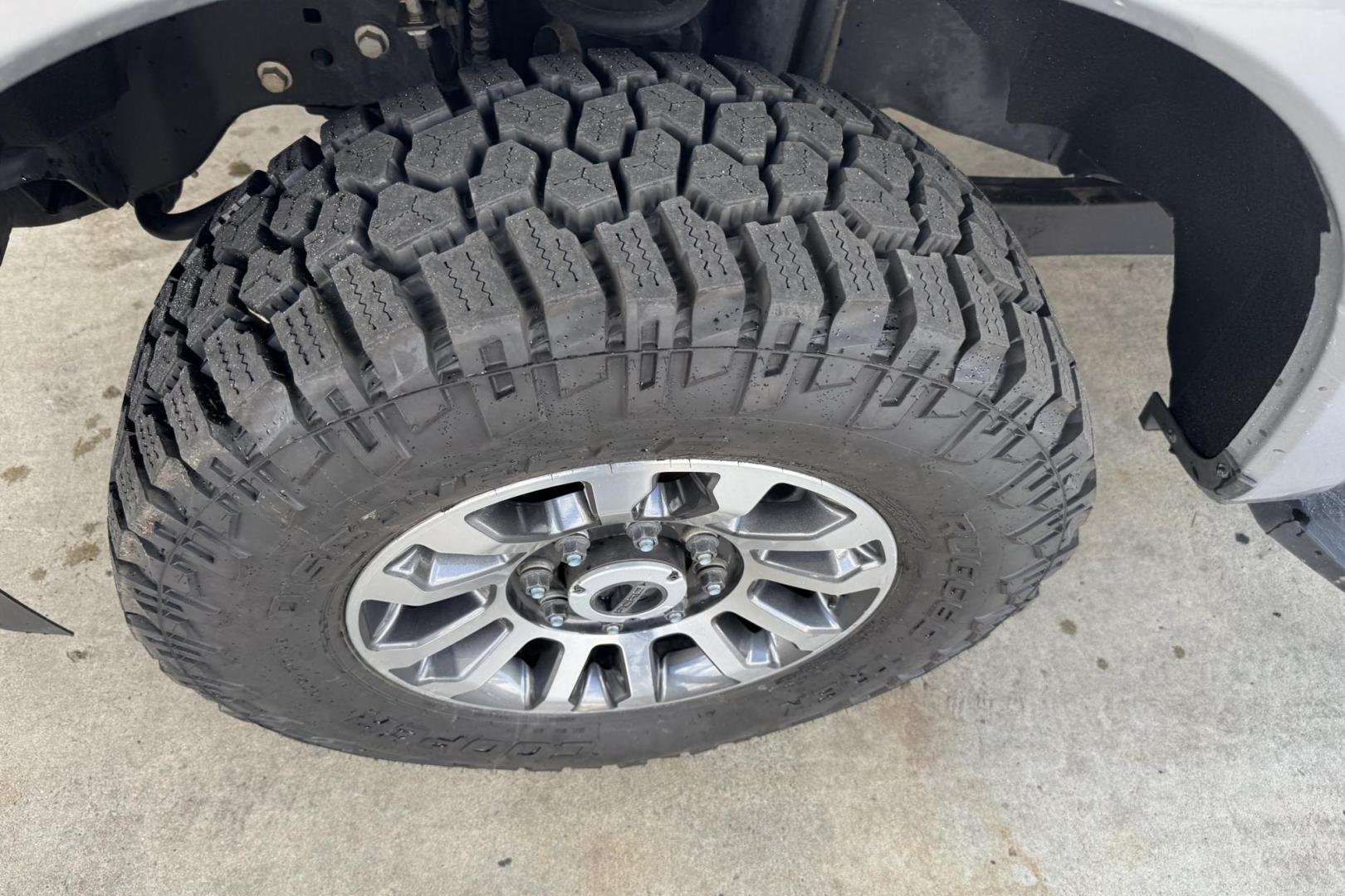2022 Iconic Silver Metallic /Gray Ford F-250 XLT (1FT7W2BT5NE) with an V8 6.7 Liter Turbo Diesel engine, Automatic 10 Speed transmission, located at 2304 W. Main St., Boise, ID, 83702, (208) 342-7777, 43.622105, -116.218658 - New Tires And Ready To Work! - Photo#11
