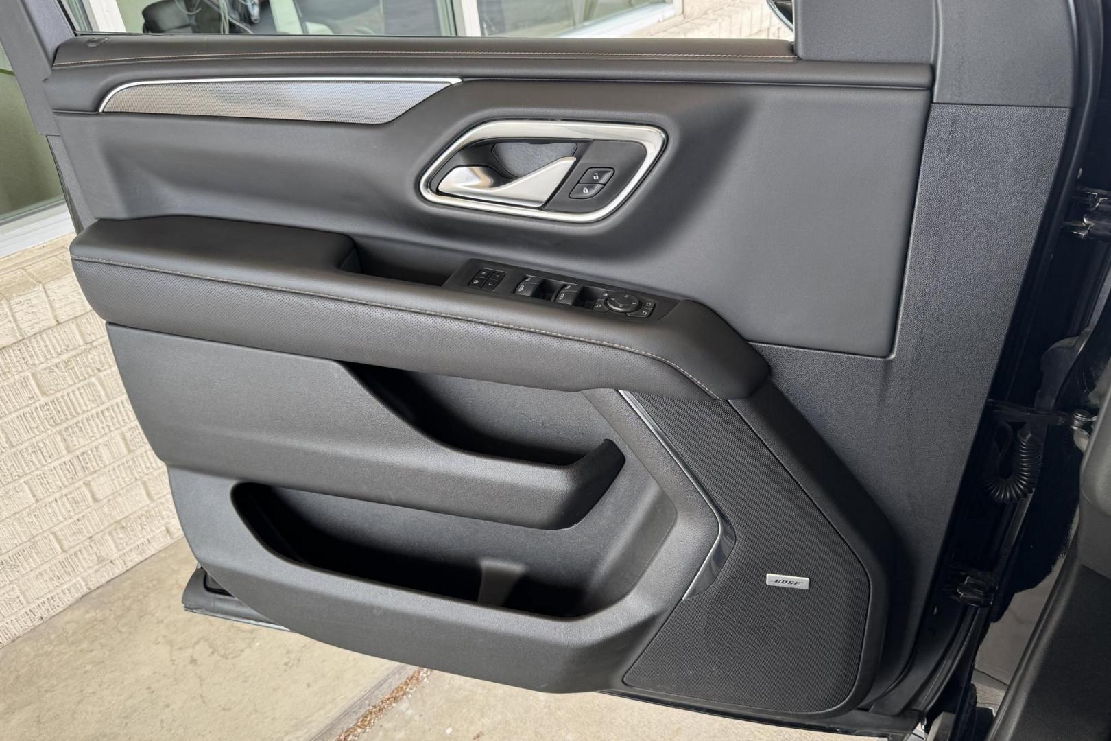 2022 Black /Jet Black/Umber GMC Yukon AT4 (1GKS2CKL9NR) with an V8 6.2 Liter engine, Automatic 10 Speed transmission, located at 2304 W. Main St., Boise, ID, 83702, (208) 342-7777, 43.622105, -116.218658 - Nicely Optioned! - Photo#10