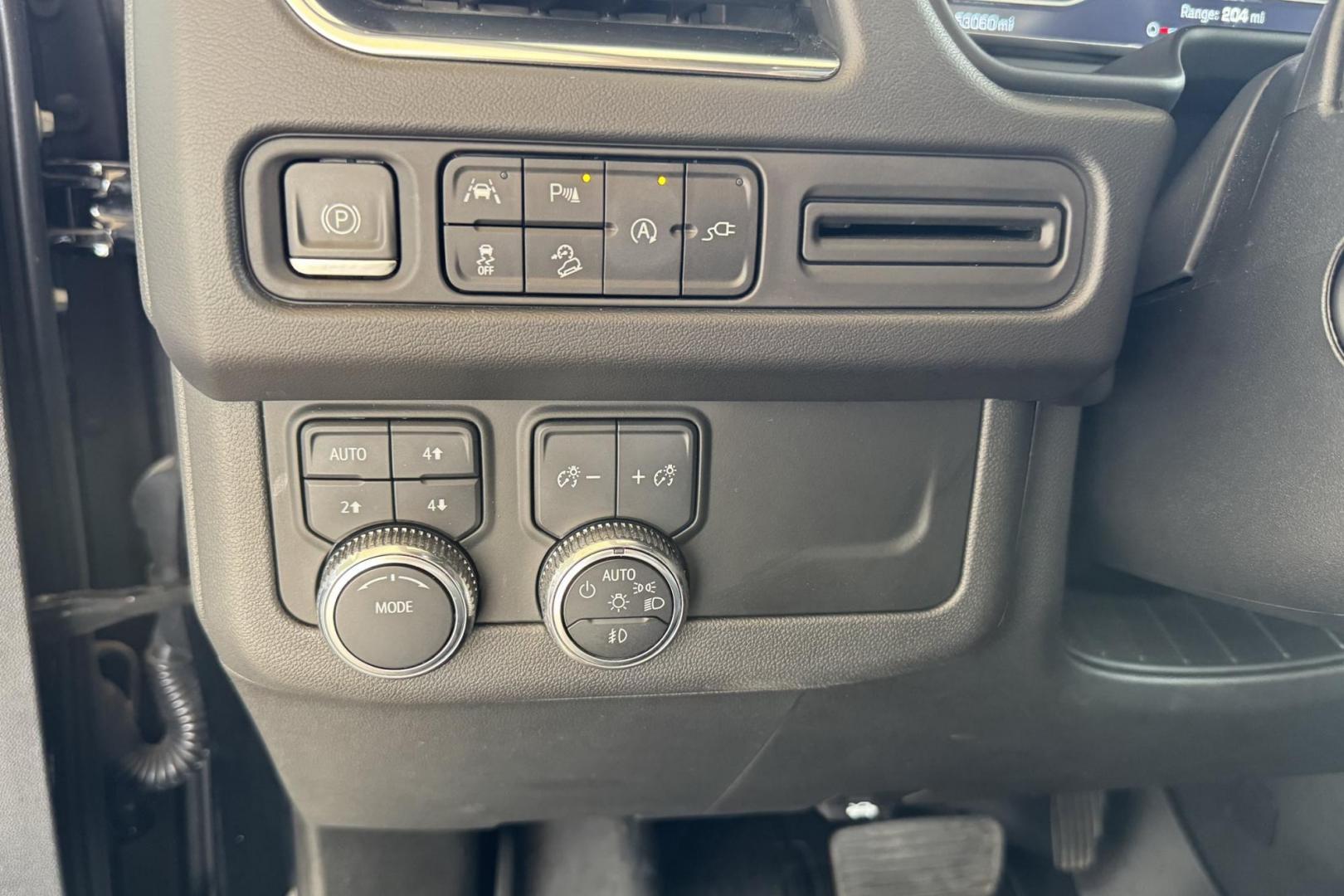 2022 Black /Jet Black/Umber GMC Yukon AT4 (1GKS2CKL9NR) with an V8 6.2 Liter engine, Automatic 10 Speed transmission, located at 2304 W. Main St., Boise, ID, 83702, (208) 342-7777, 43.622105, -116.218658 - Nicely Optioned! - Photo#13