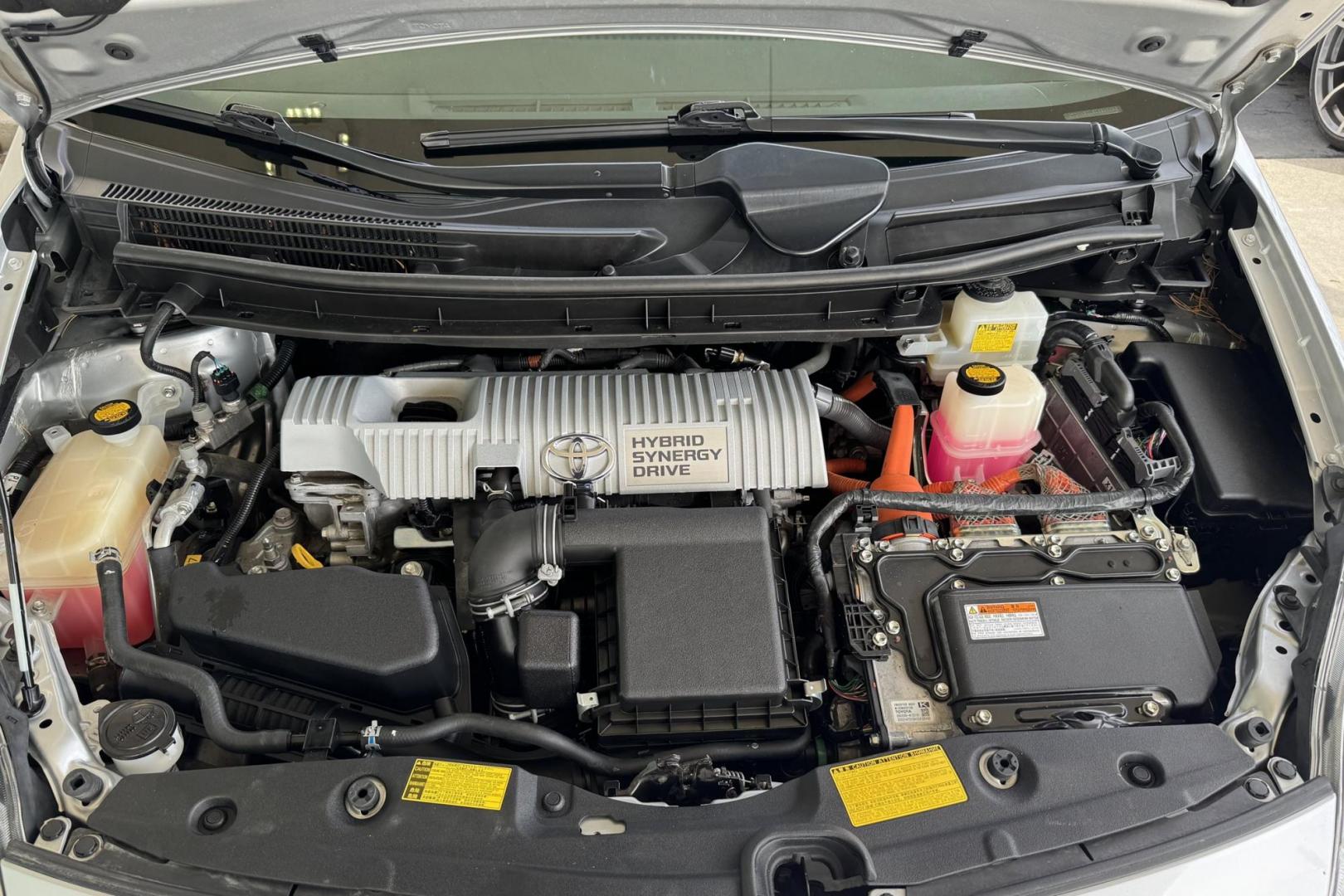 2013 Classic Silver Metallic /Gray Toyota Prius Hatchback IV (JTDKN3DU9D5) with an 4 Cyl 1.8 Liter Hybrid engine, Automatic transmission, located at 2304 W. Main St., Boise, ID, 83702, (208) 342-7777, 43.622105, -116.218658 - One Owner! New Tires And Clean! - Photo#17