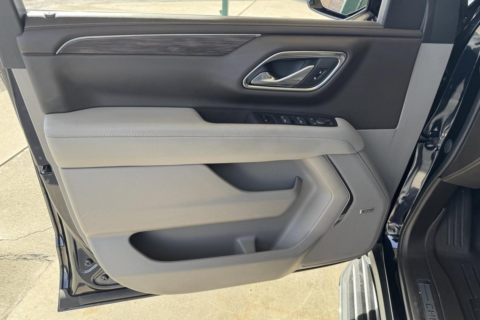 2023 Midnight Blue Metallic /Gray Chevrolet Tahoe LT (1GNSKNKD6PR) with an V8 5.3 Liter engine, Automatic 10 Speed transmission, located at 2304 W. Main St., Boise, ID, 83702, (208) 342-7777, 43.622105, -116.218658 - Remaining Factory Warranty! Very Clean Tahoe! Seats 7! - Photo#15