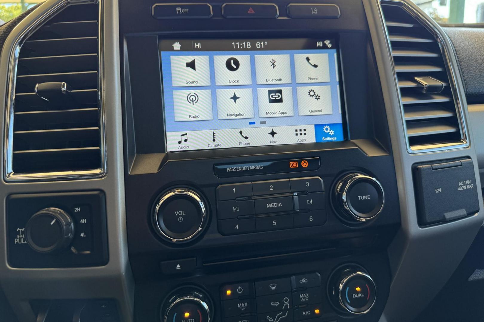 2017 Oxford White /Black Ford F-250 Lariat (1FT7W2B68HE) with an V8 6.2 Liter engine, Automatic 6 Speed transmission, located at 2304 W. Main St., Boise, ID, 83702, (208) 342-7777, 43.622105, -116.218658 - Nicely Optioned And Ready To Haul! - Photo#8