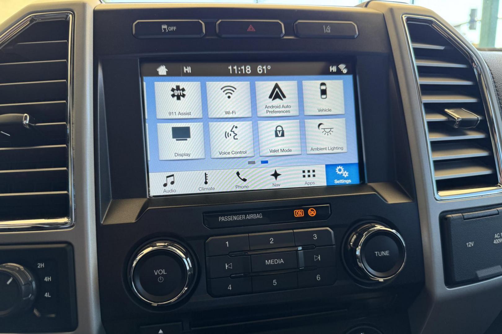 2017 Oxford White /Black Ford F-250 Lariat (1FT7W2B68HE) with an V8 6.2 Liter engine, Automatic 6 Speed transmission, located at 2304 W. Main St., Boise, ID, 83702, (208) 342-7777, 43.622105, -116.218658 - Nicely Optioned And Ready To Haul! - Photo#9