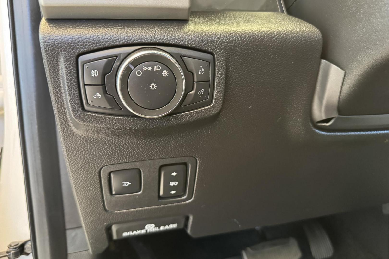 2017 Oxford White /Black Ford F-250 Lariat (1FT7W2B68HE) with an V8 6.2 Liter engine, Automatic 6 Speed transmission, located at 2304 W. Main St., Boise, ID, 83702, (208) 342-7777, 43.622105, -116.218658 - Nicely Optioned And Ready To Haul! - Photo#15