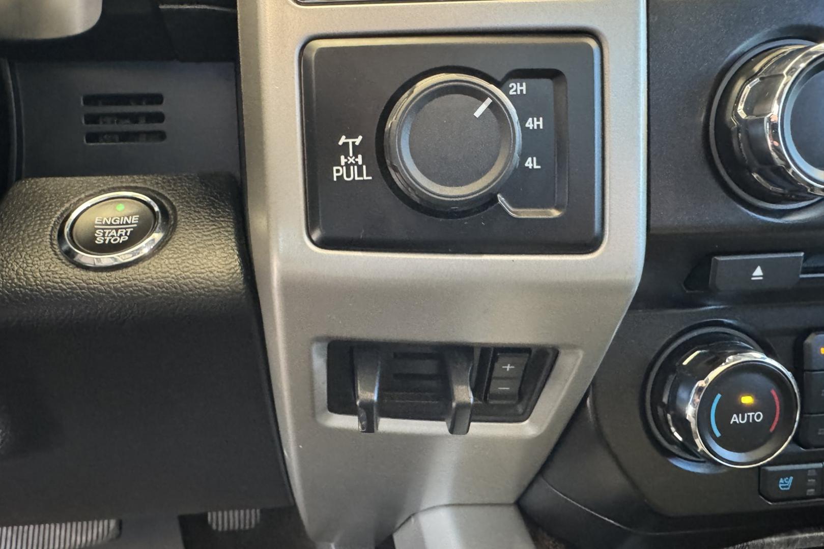 2017 Oxford White /Black Ford F-250 Lariat (1FT7W2B68HE) with an V8 6.2 Liter engine, Automatic 6 Speed transmission, located at 2304 W. Main St., Boise, ID, 83702, (208) 342-7777, 43.622105, -116.218658 - Nicely Optioned And Ready To Haul! - Photo#14