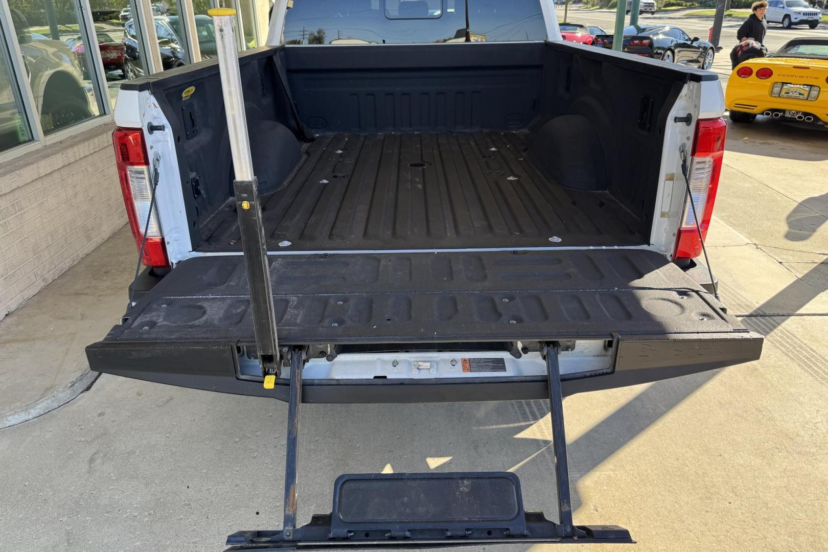 2017 Oxford White /Black Ford F-250 Lariat (1FT7W2B68HE) with an V8 6.2 Liter engine, Automatic 6 Speed transmission, located at 2304 W. Main St., Boise, ID, 83702, (208) 342-7777, 43.622105, -116.218658 - Nicely Optioned And Ready To Haul! - Photo#25