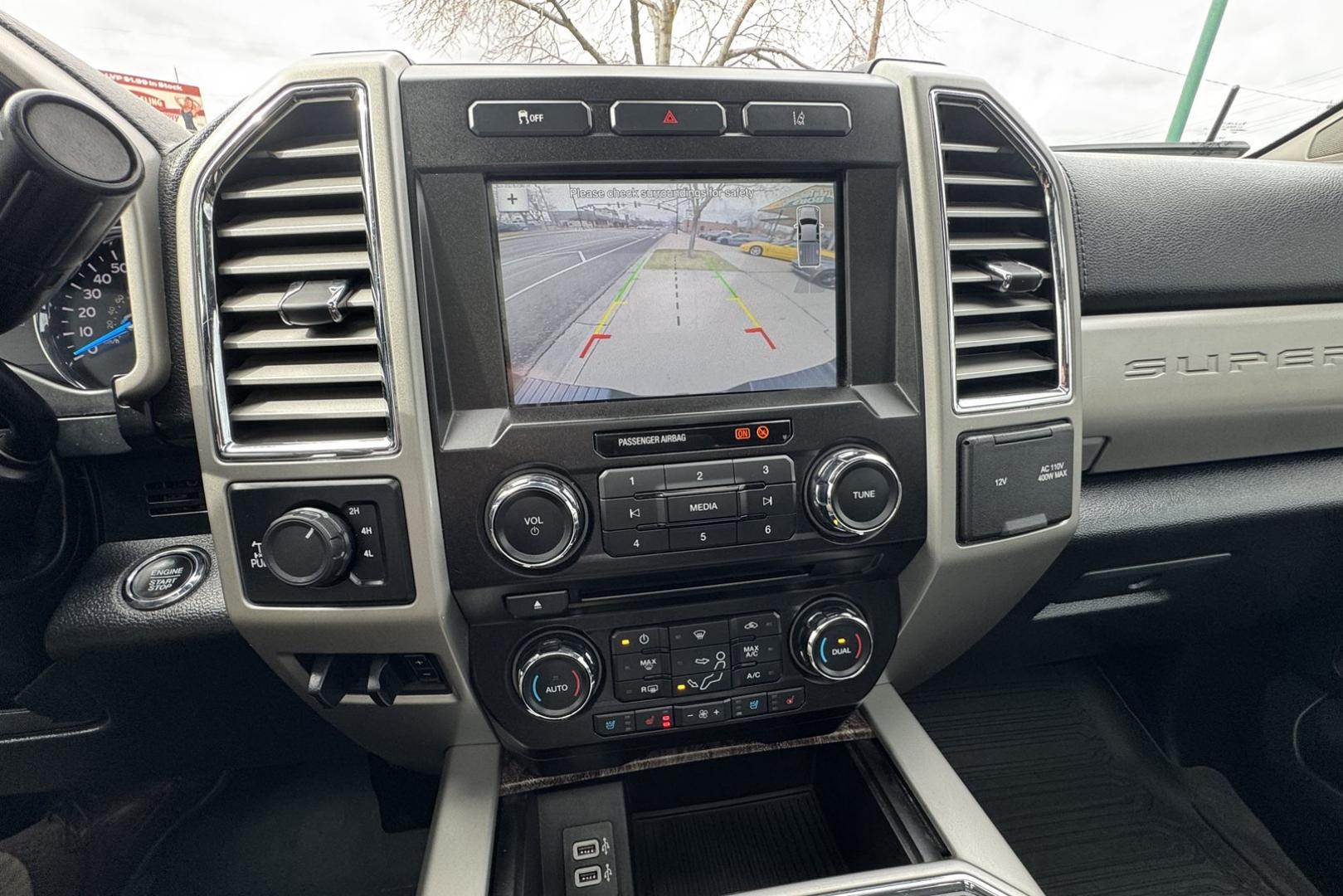 2017 Oxford White /Black Ford F-250 Lariat (1FT7W2B68HE) with an V8 6.2 Liter engine, Automatic 6 Speed transmission, located at 2304 W. Main St., Boise, ID, 83702, (208) 342-7777, 43.622105, -116.218658 - Photo#7