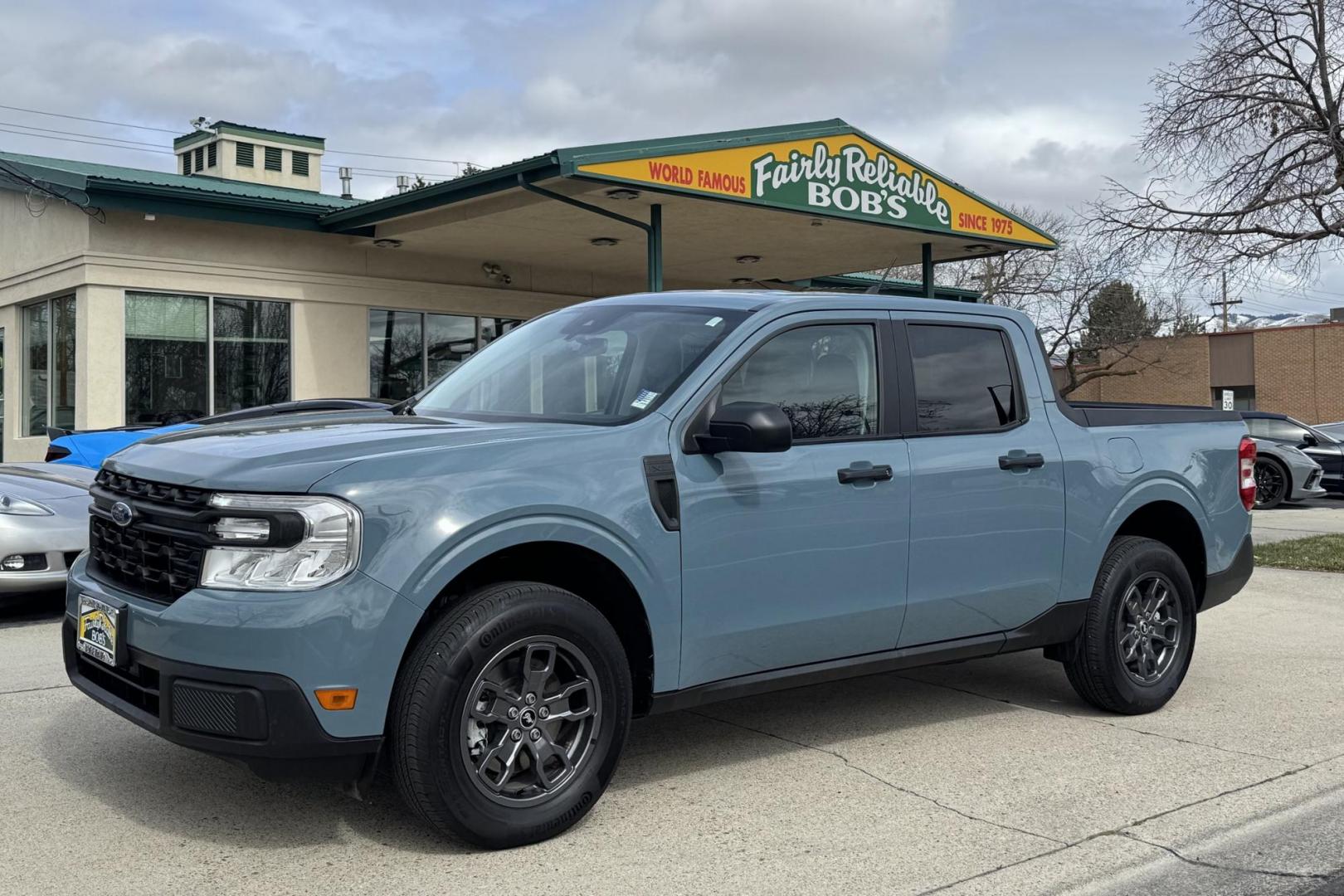 2022 Area 51 Blue /Black Ford Maverick XL (3FTTW8E38NR) with an 4 Cyl 2.5 Liter Hybrid engine, Automatic transmission, located at 2304 W. Main St., Boise, ID, 83702, (208) 342-7777, 43.622105, -116.218658 - Want great fuel economy but need a truck? This is the solution! - Photo#0