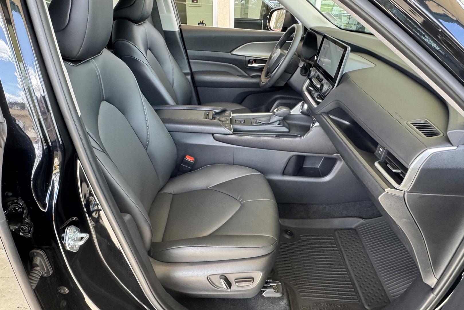 2024 Midnight Black Metallic /Black Toyota Grand Highlander XLE (5TDAAAB5XRS) with an 4 Cyl 2.4 Liter Turbo engine, Automatic 8 Speed transmission, located at 2304 W. Main St., Boise, ID, 83702, (208) 342-7777, 43.622105, -116.218658 - Remaining Factory Warranty! - Photo#18