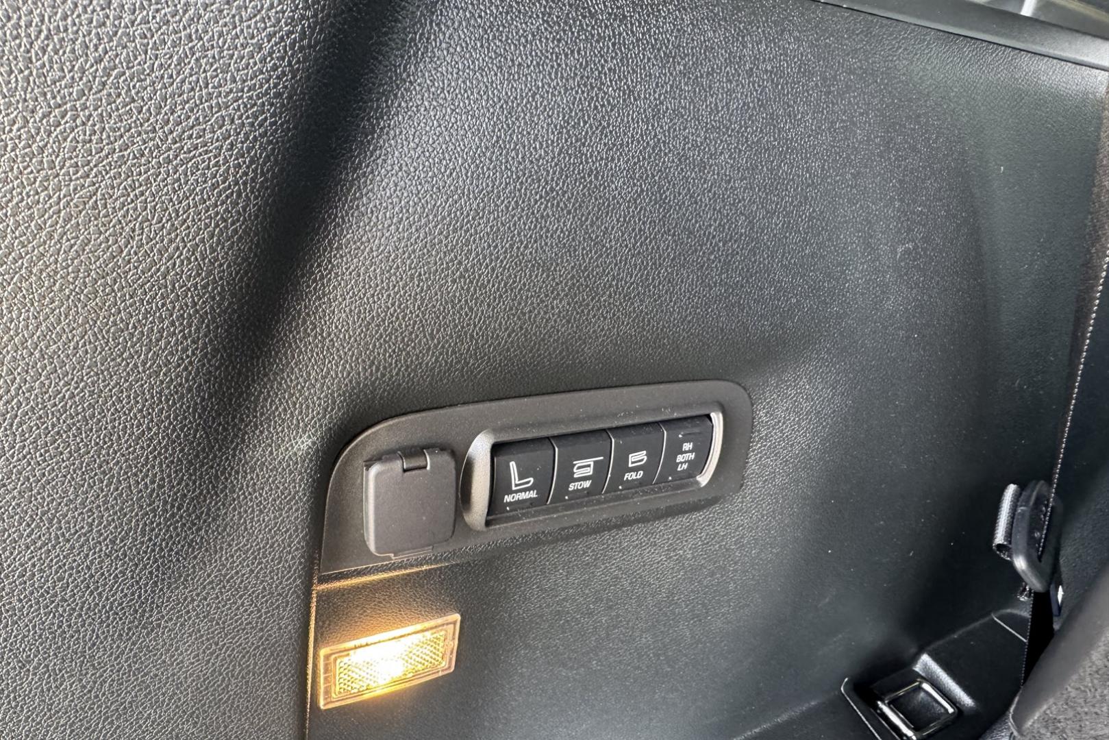 2018 Burgundy Velvet /Black Ford Explorer Platinum (1FM5K8HT3KG) with an V6 3.5 Liter Twin Turbo engine, Automatic 6 Speed transmission, located at 2304 W. Main St., Boise, ID, 83702, (208) 342-7777, 43.622105, -116.218658 - Stunning Explorer! New Tires And Low Mileage! - Photo#18