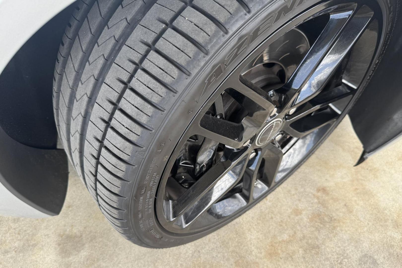 2016 Blade Silver Metallic /Black Chevrolet Corvette 3LT Z51 (1G1YM2D76G5) with an V8 6.2 Liter engine, Automatic 8 Speed transmission, located at 2304 W. Main St., Boise, ID, 83702, (208) 342-7777, 43.622105, -116.218658 - Super Clean 3LT Z51 Stunner! - Photo#21