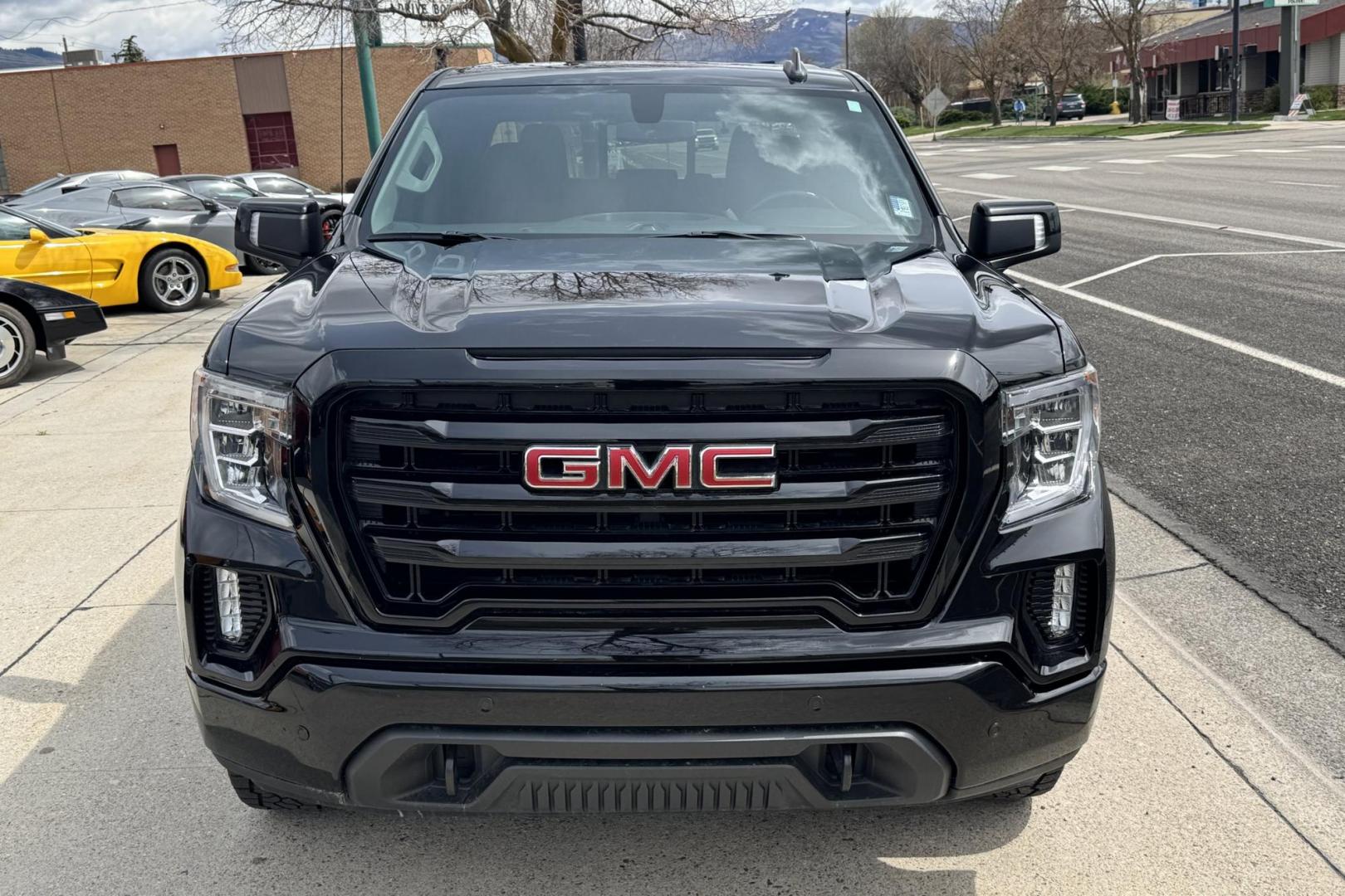 2020 Black /Black GMC Sierra 1500 Elevation X31 (1GTU9CED4LZ) with an V8 5.3 Liter engine, Automatic 8 Speed transmission, located at 2304 W. Main St., Boise, ID, 83702, (208) 342-7777, 43.622105, -116.218658 - Ready To Haul! - Photo#3
